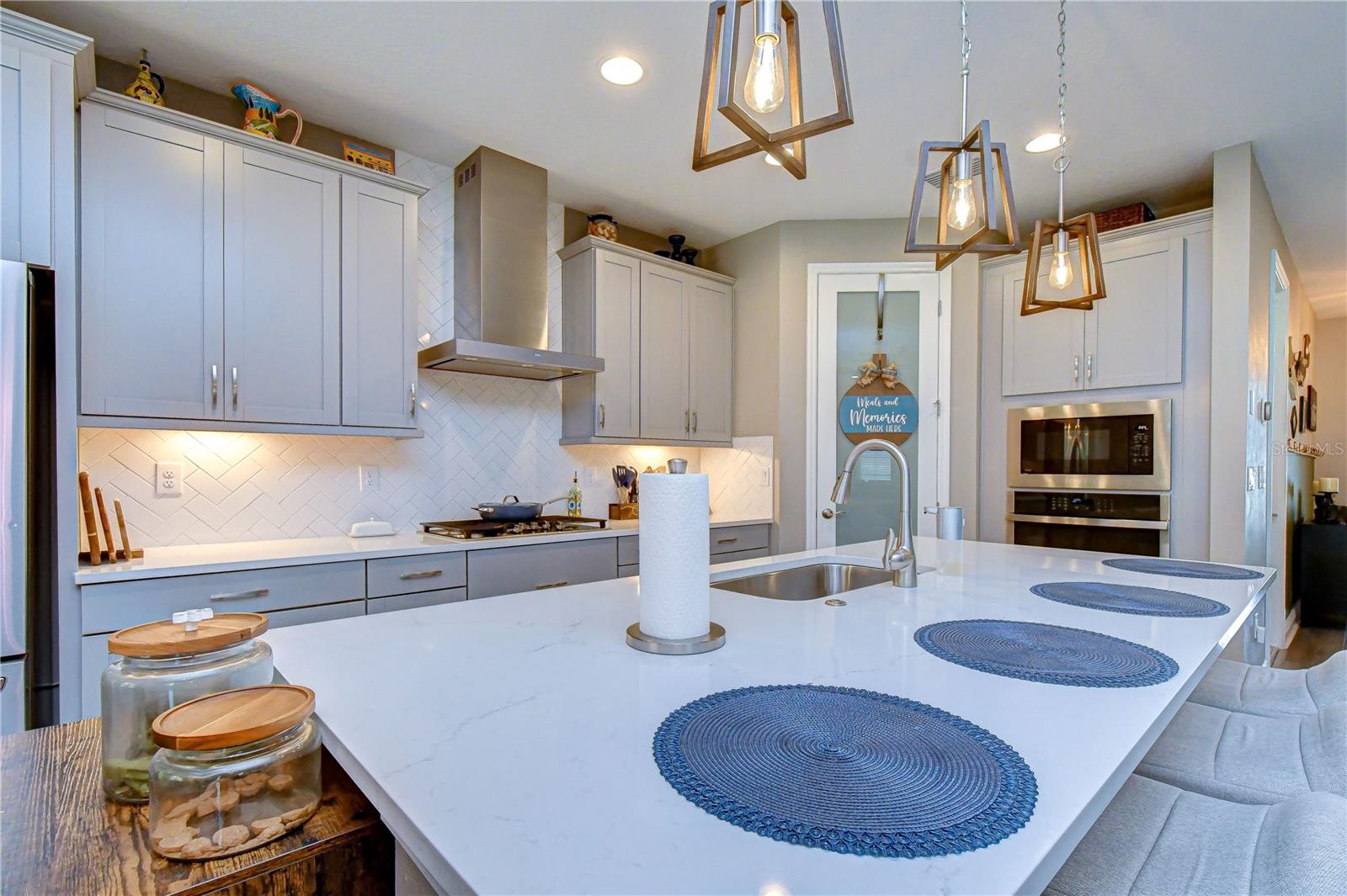 HAWKSTONE - Residential