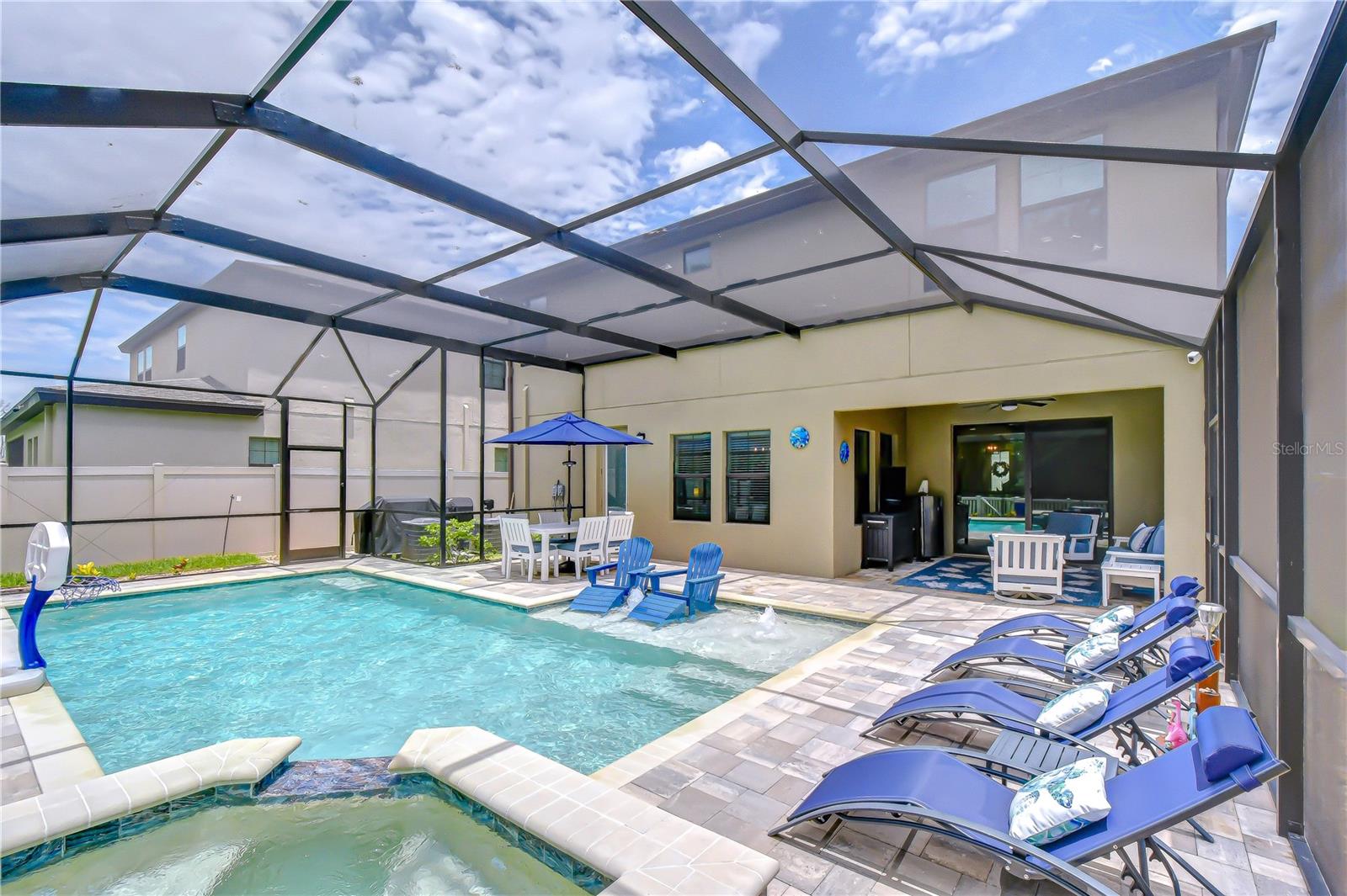 HAWKSTONE - Residential