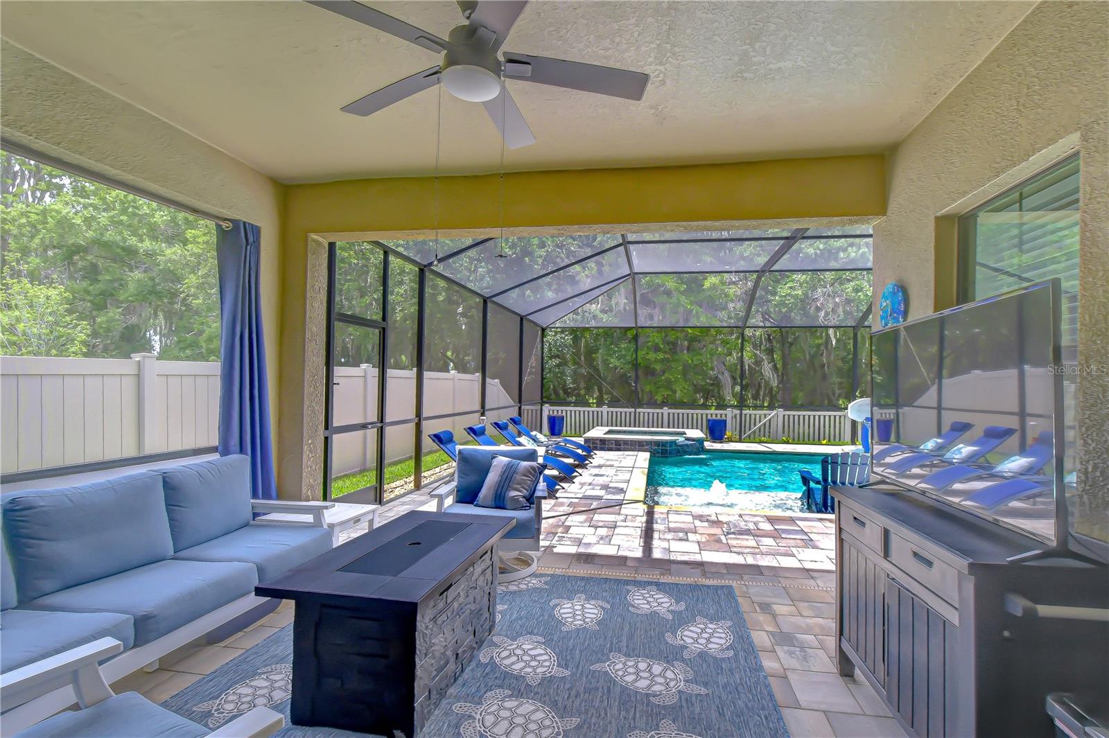 HAWKSTONE - Residential