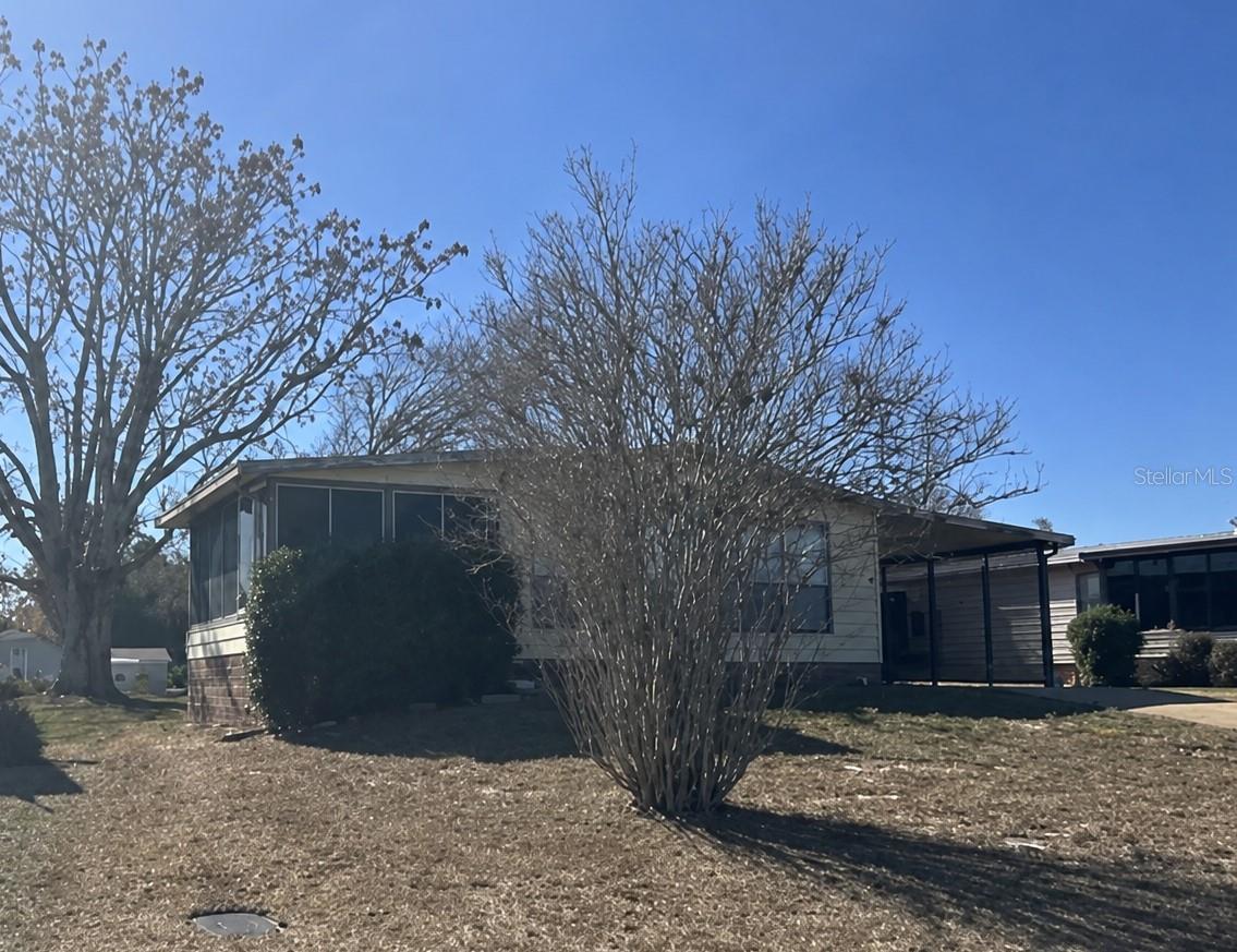 Auction Property. AUCTION PROPERTY - THIS PROPERTY HAS BEEN PLACED IN AN UPCOMING ONLINE EVENT. ALL PROPERTIES SUBJECT TO A BUYER PREMIUM.
THIS IS AN ** OCCUPIED ** BANK OWNED PROPERTY THAT IS GOING UNDER AUCTION. SOLD AS-IS WITH NO ACCOMMODATION FOR ACCESS OR INSPECTIONS.  Mandatory Amenity Fee to The Villages $204/month. BIDDING EVENT START DATE 6/27/2026 AND ENDS 6/30/2026. ALL INFORMATION CONTAINED IN THIS LISTING IS BELIEVED TO BE CORRECT AT THE TIME OF ENTRY, BUT NOT GUARANTEED.