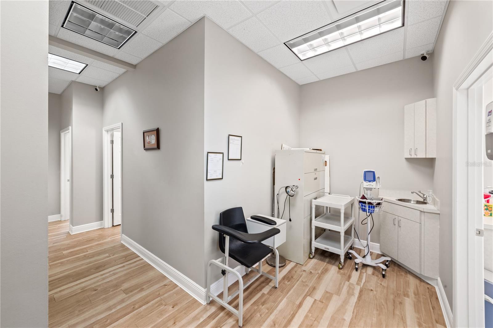 TAMPA TECHNOLOGY PARK WEST-FLE - Commercial Sale