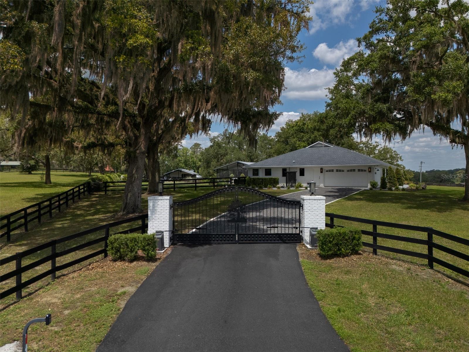 MOSSBROOK FARMS - Residential