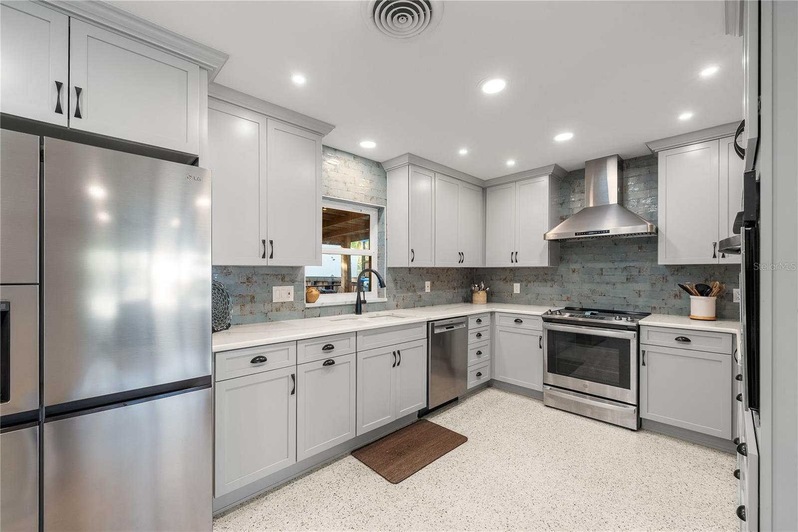 TAVARES NORTH LAKEWOOD PARK - Residential