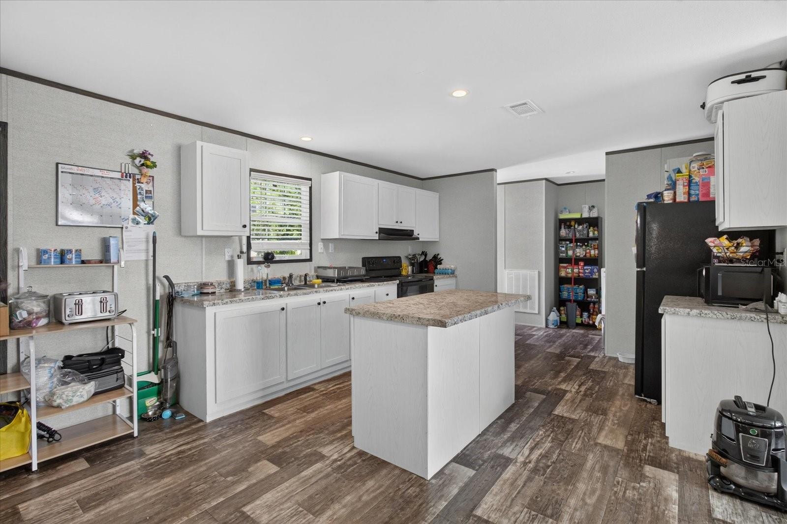 TANGERINE ESTATES - Residential