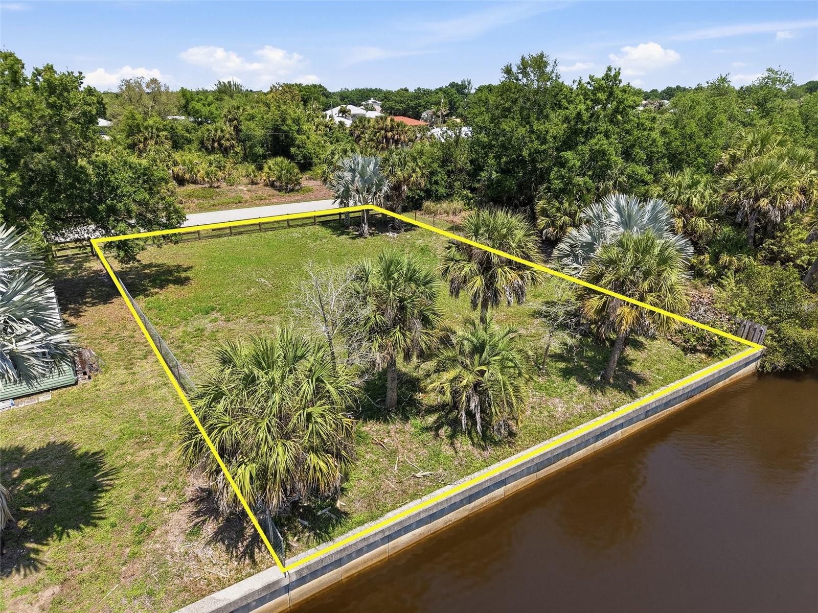 PALM SHORES - Land