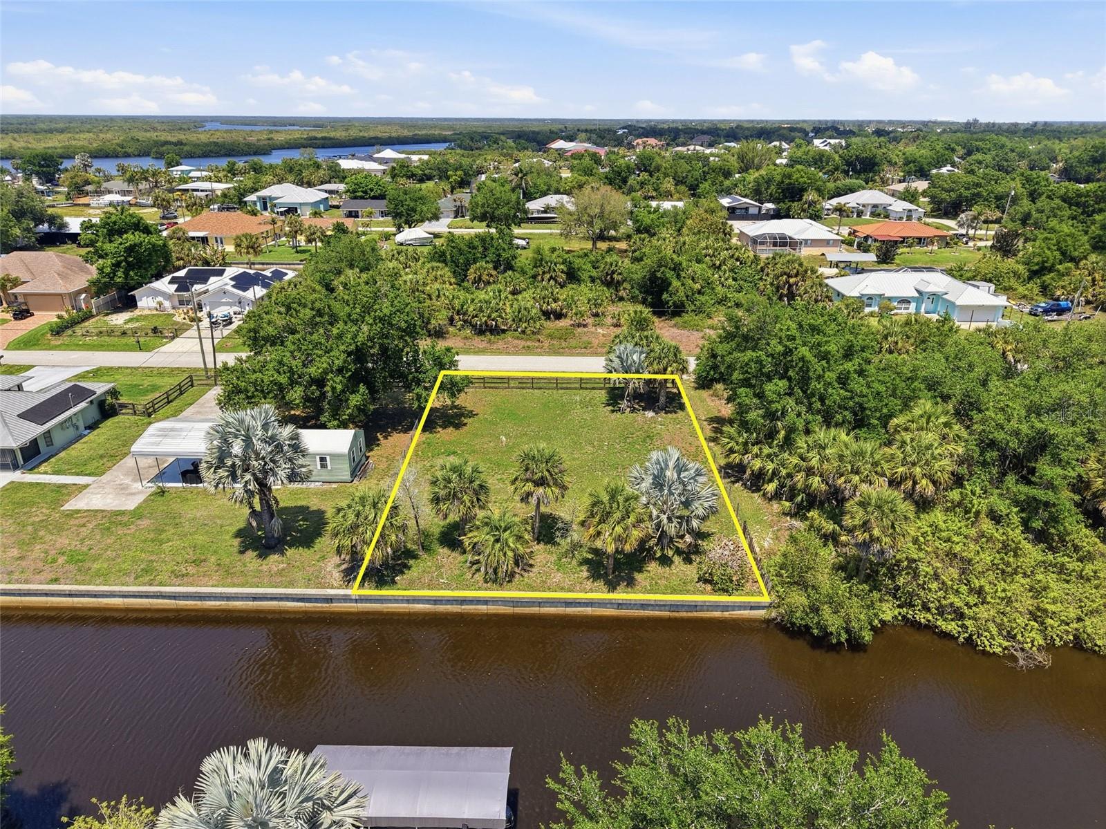 PALM SHORES - Land