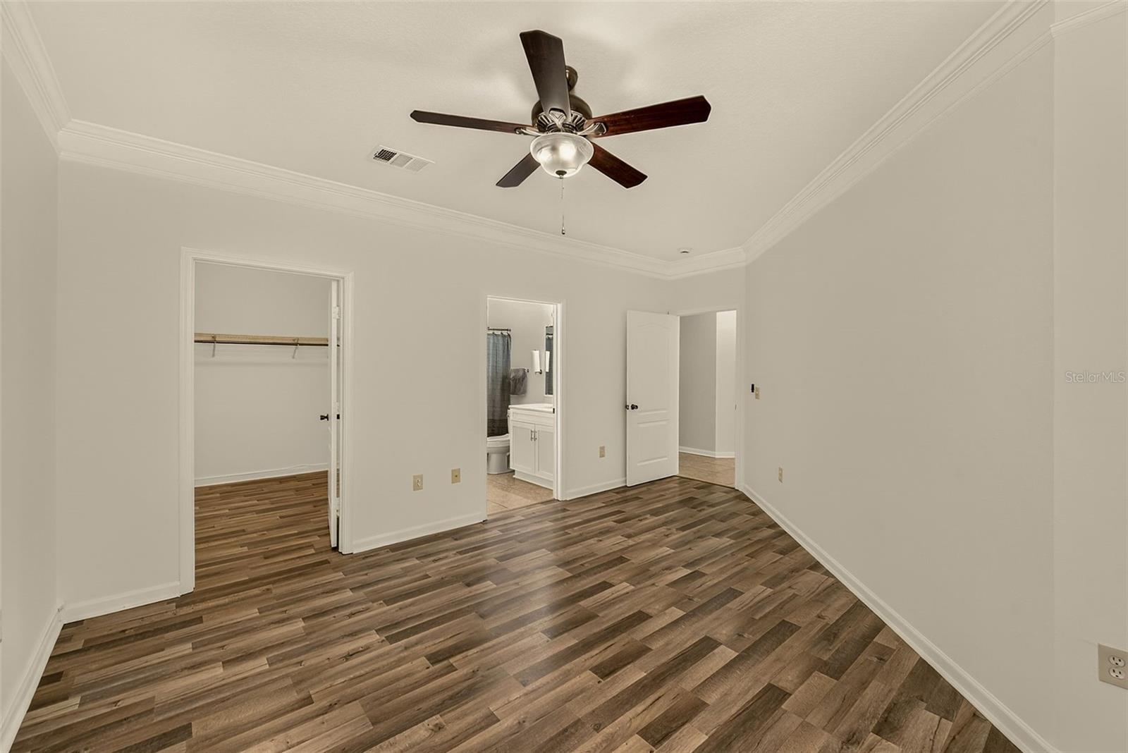 THE VILLAS CONDO - Residential