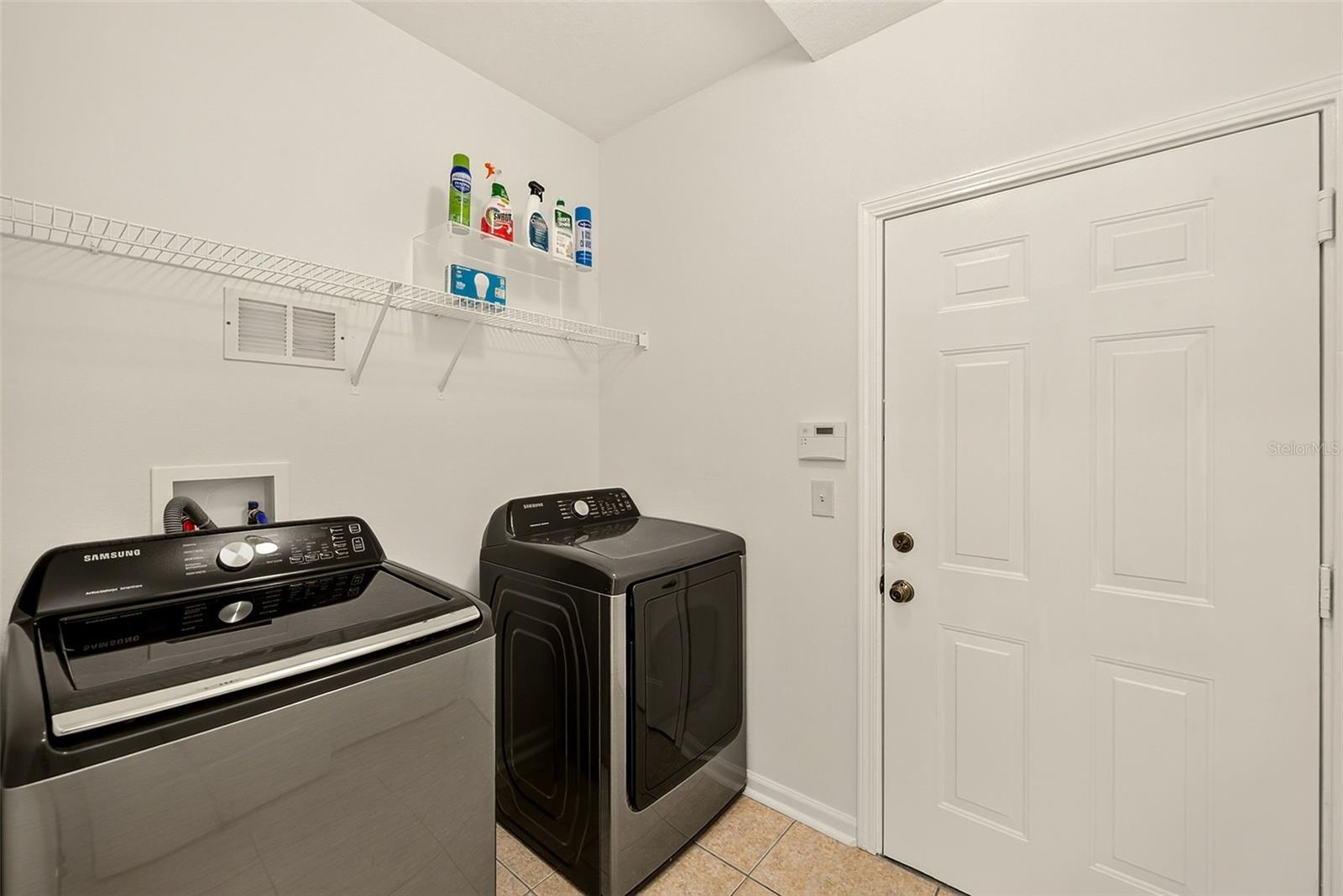 THE VILLAS CONDO - Residential