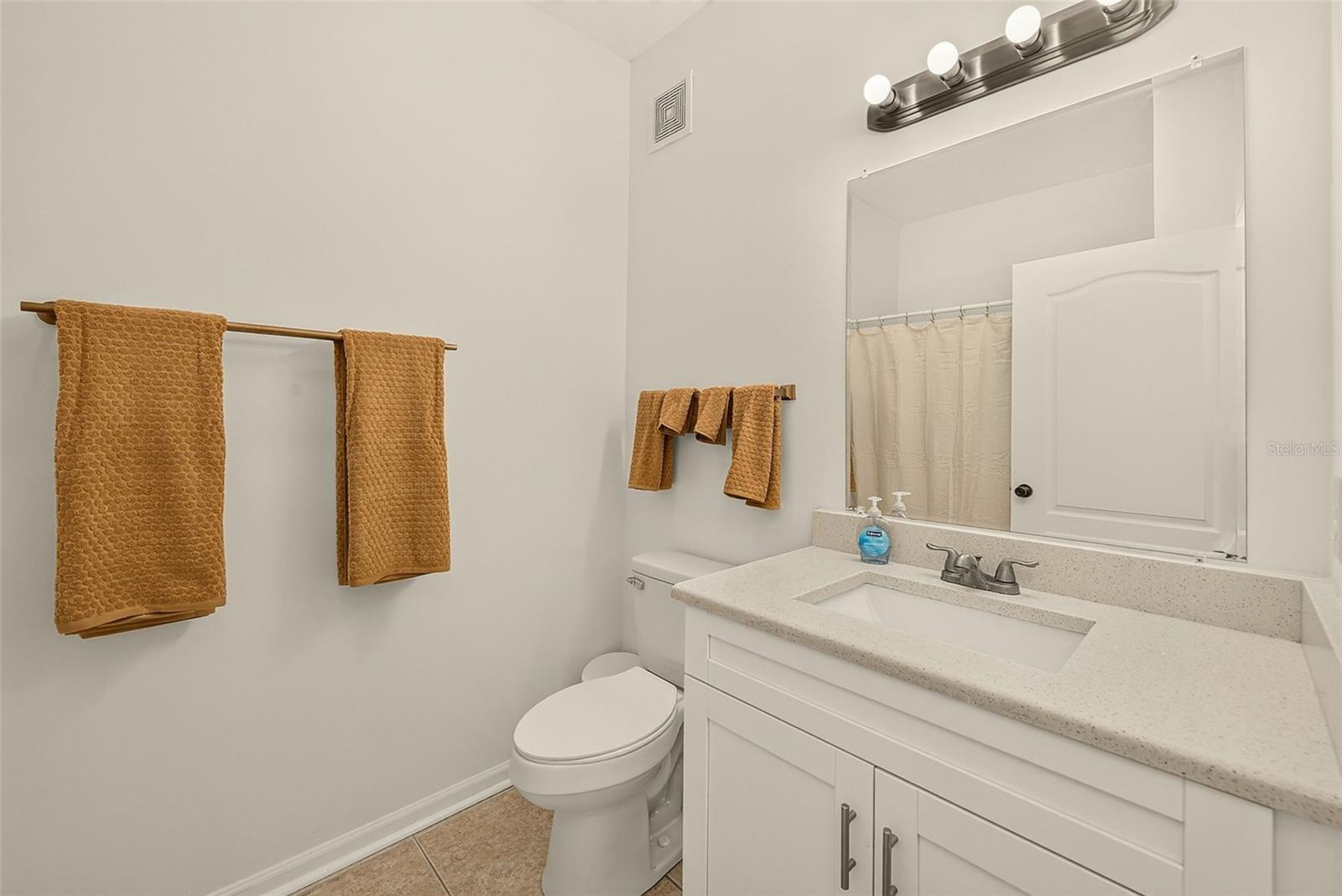 THE VILLAS CONDO - Residential