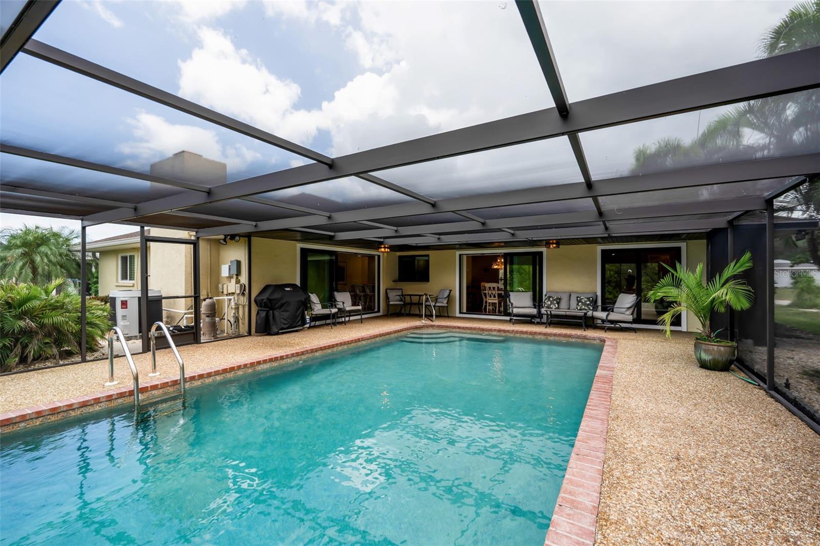 VENICE GARDENS - Residential