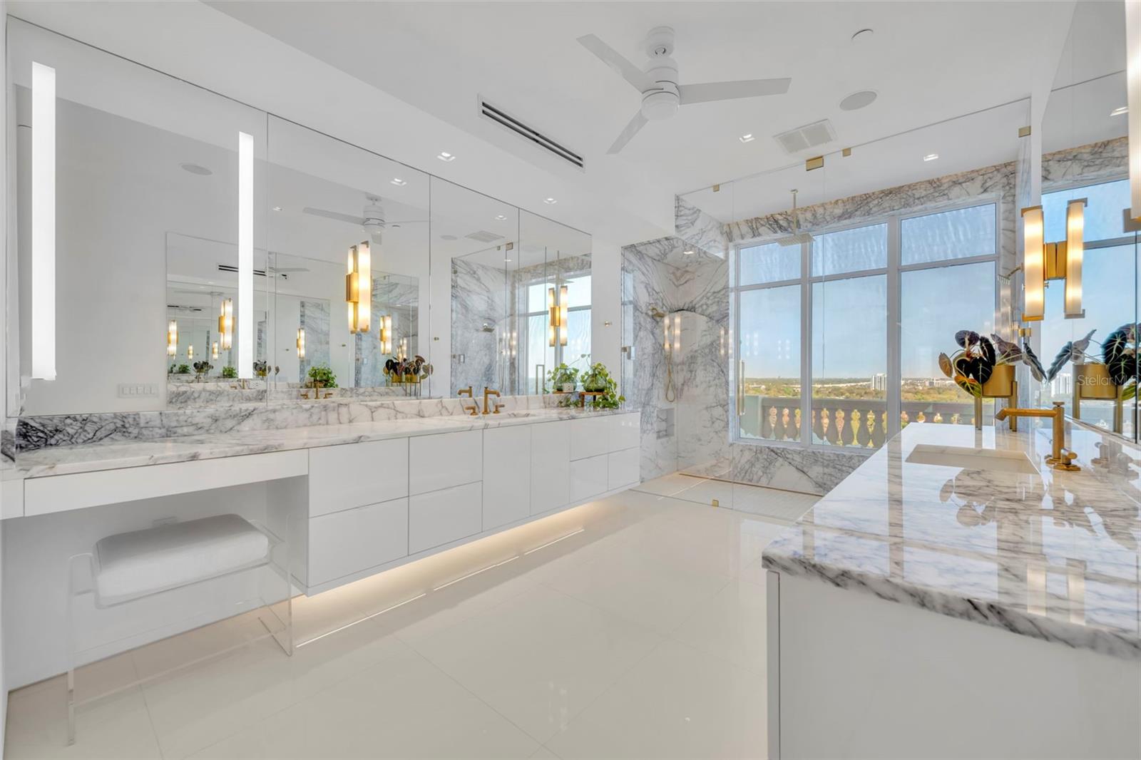 SANCTUARY DOWNTOWN - Residential