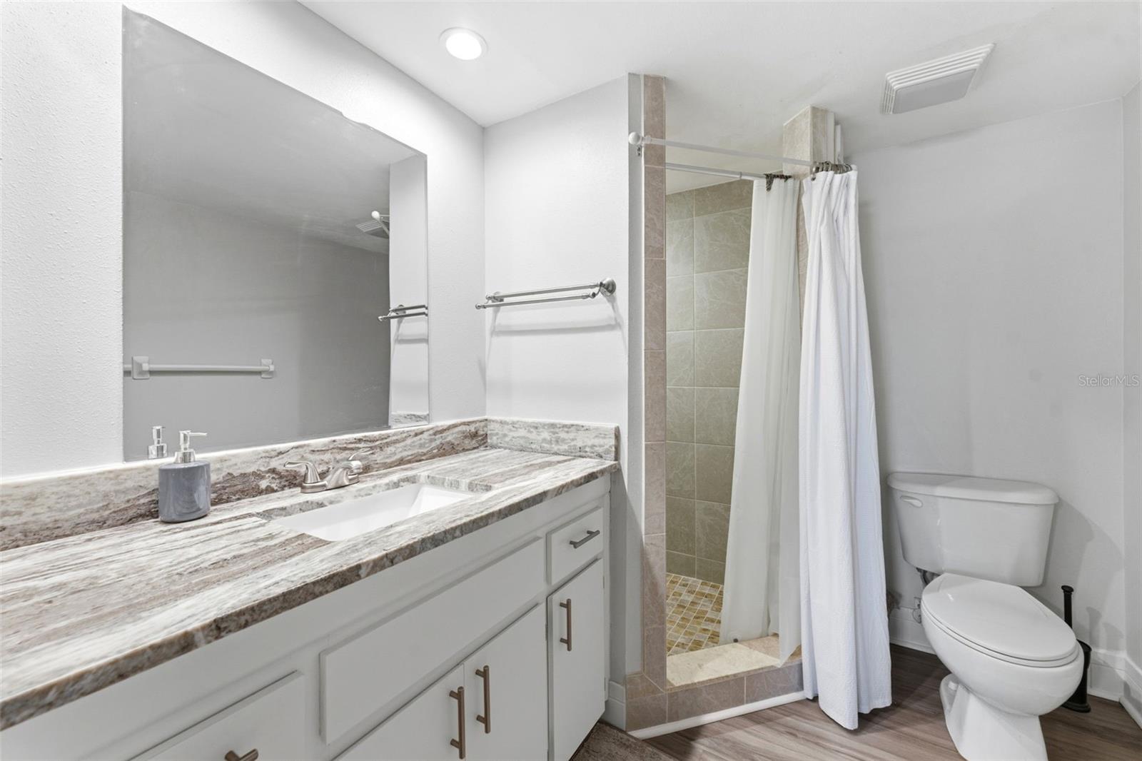LAFAYETTE SQUARE CONDO - Residential