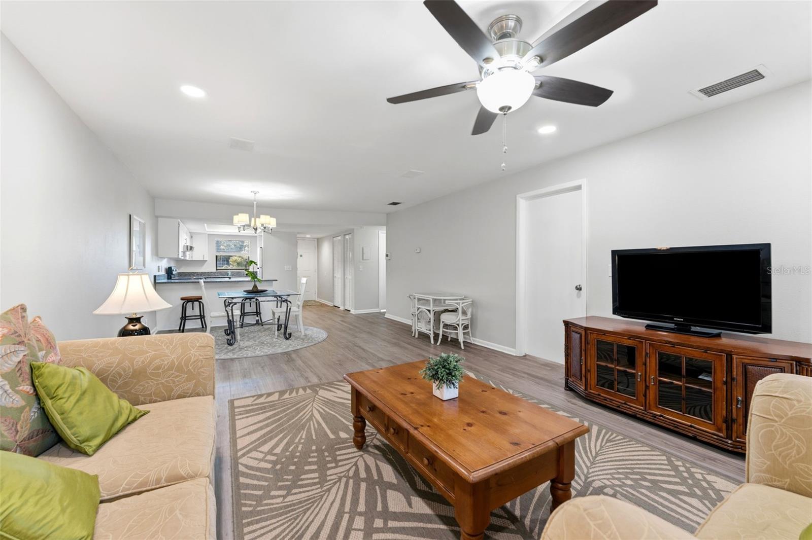 LAFAYETTE SQUARE CONDO - Residential