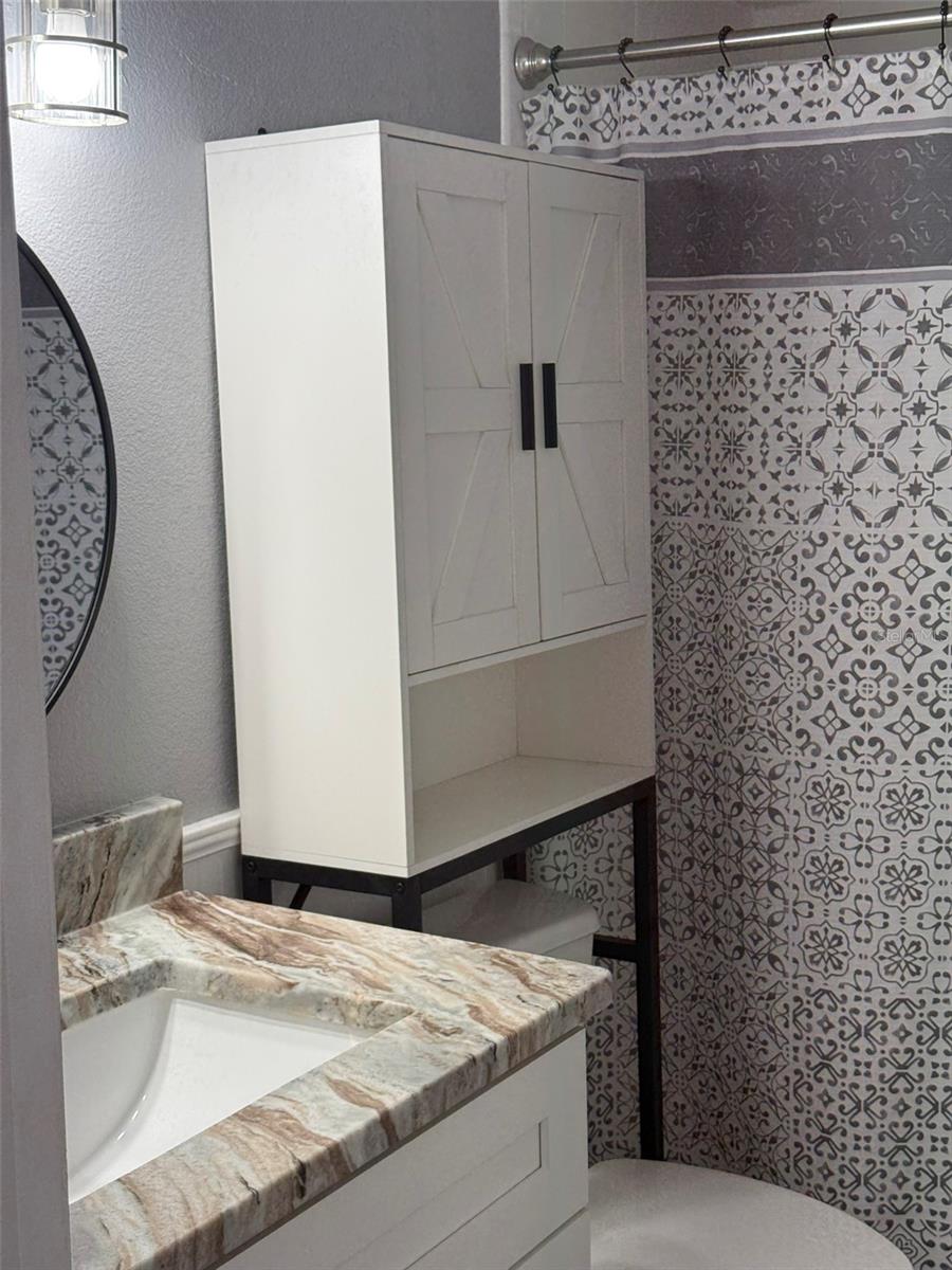 BAL HARBOUR CHATEAUX - Residential
