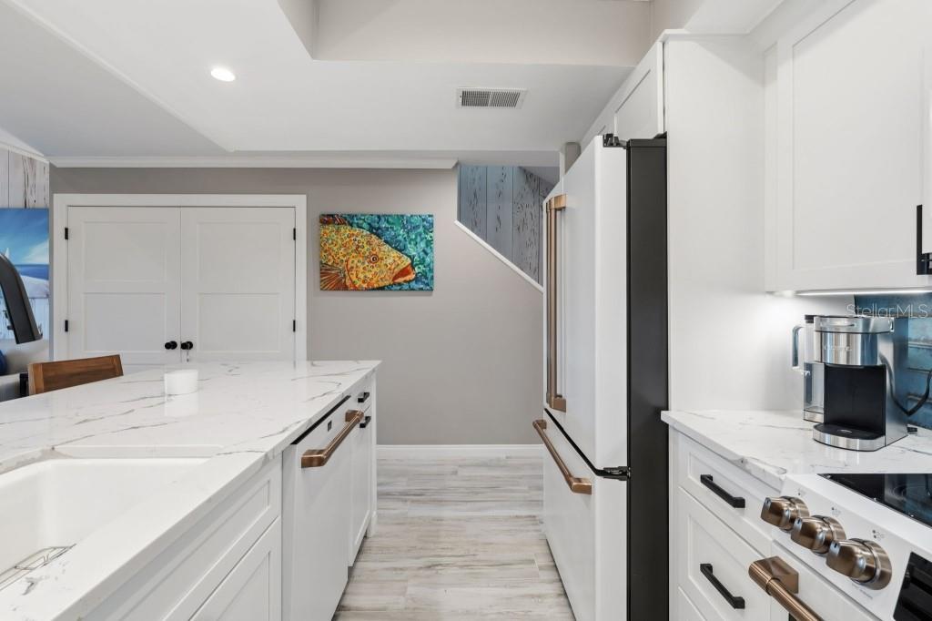 SEAPLACE I - Residential