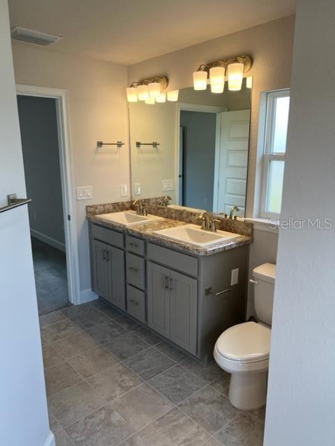 WEST OAK - Residential