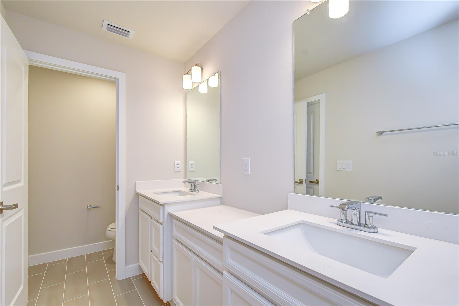 TIMBERGROVE TWNHMS - Residential Lease