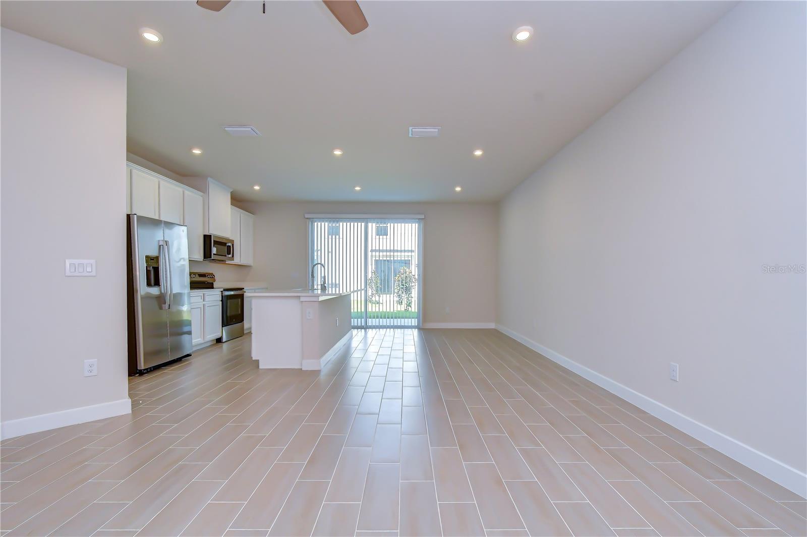 TIMBERGROVE TWNHMS - Residential Lease