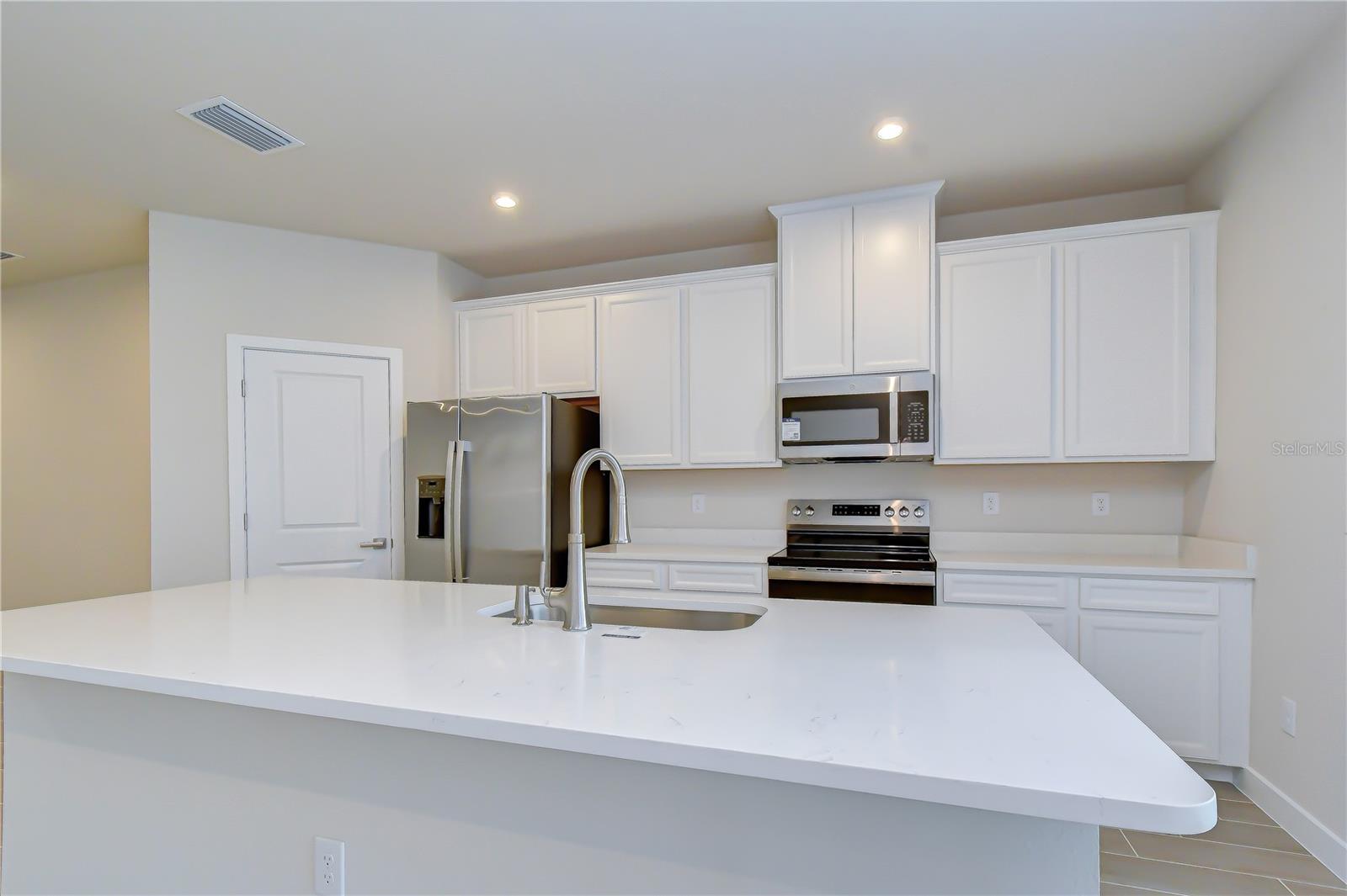 TIMBERGROVE TWNHMS - Residential Lease