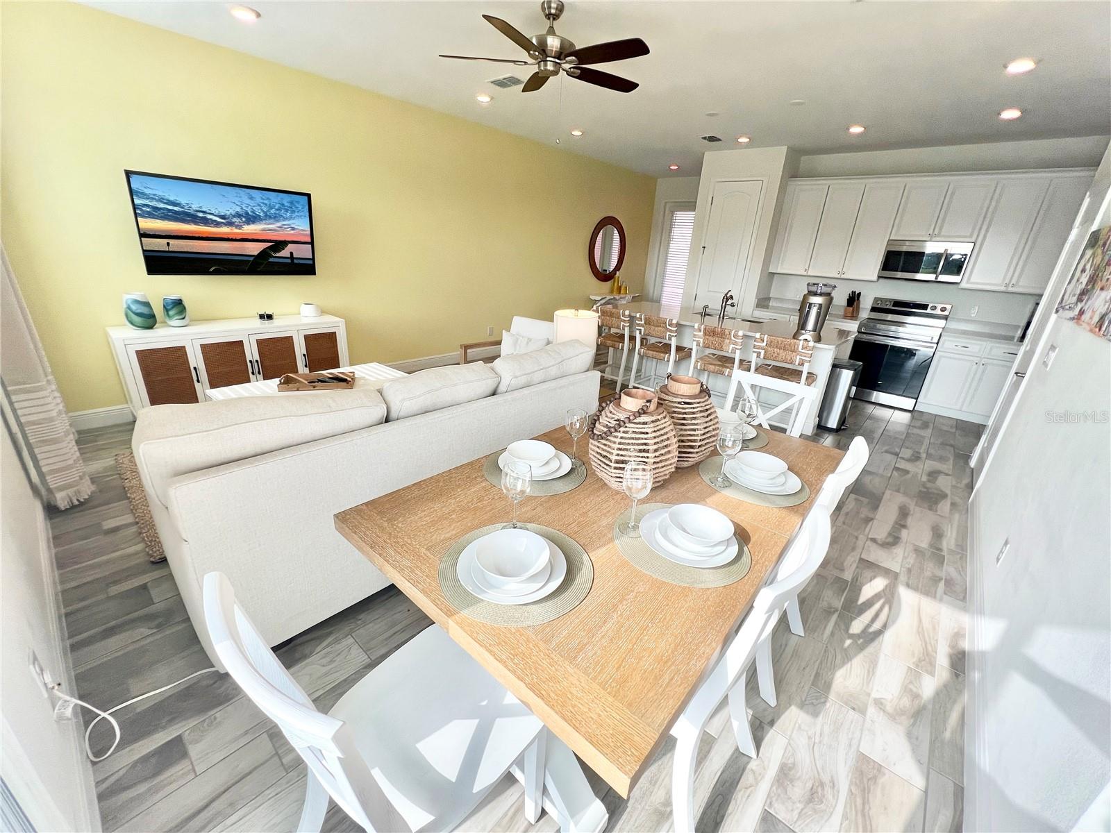 ROLLING OAKS PH 7 - Residential Lease