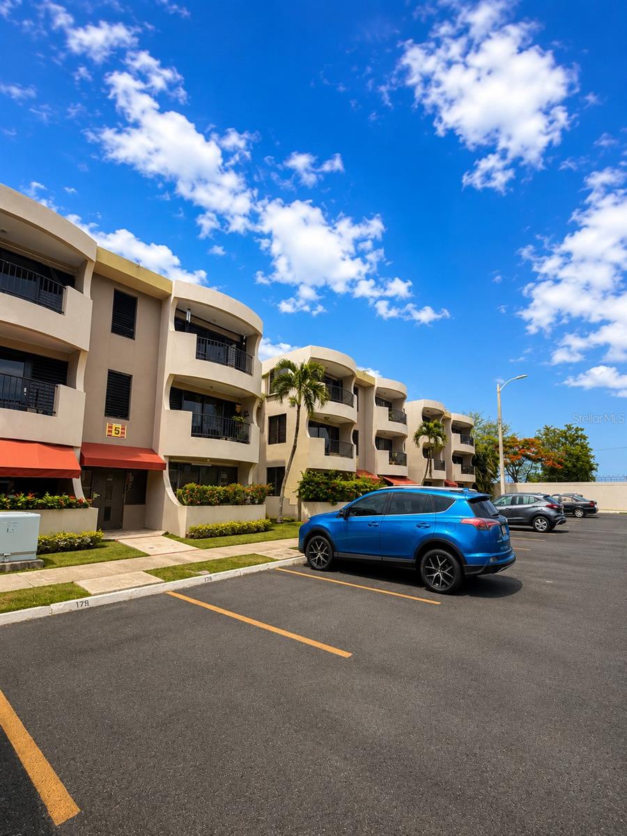 CONDOMINIO VIZCAYA - Residential
