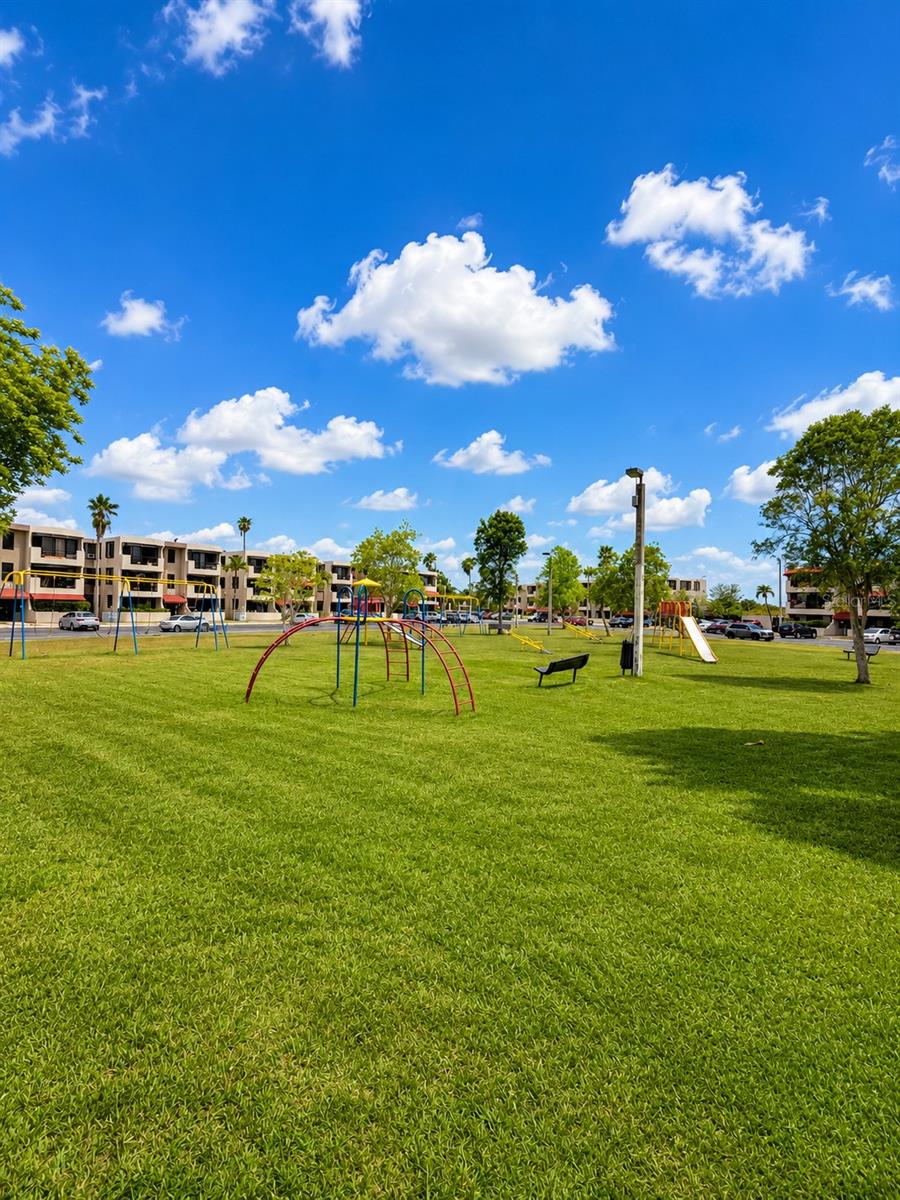 CONDOMINIO VIZCAYA - Residential