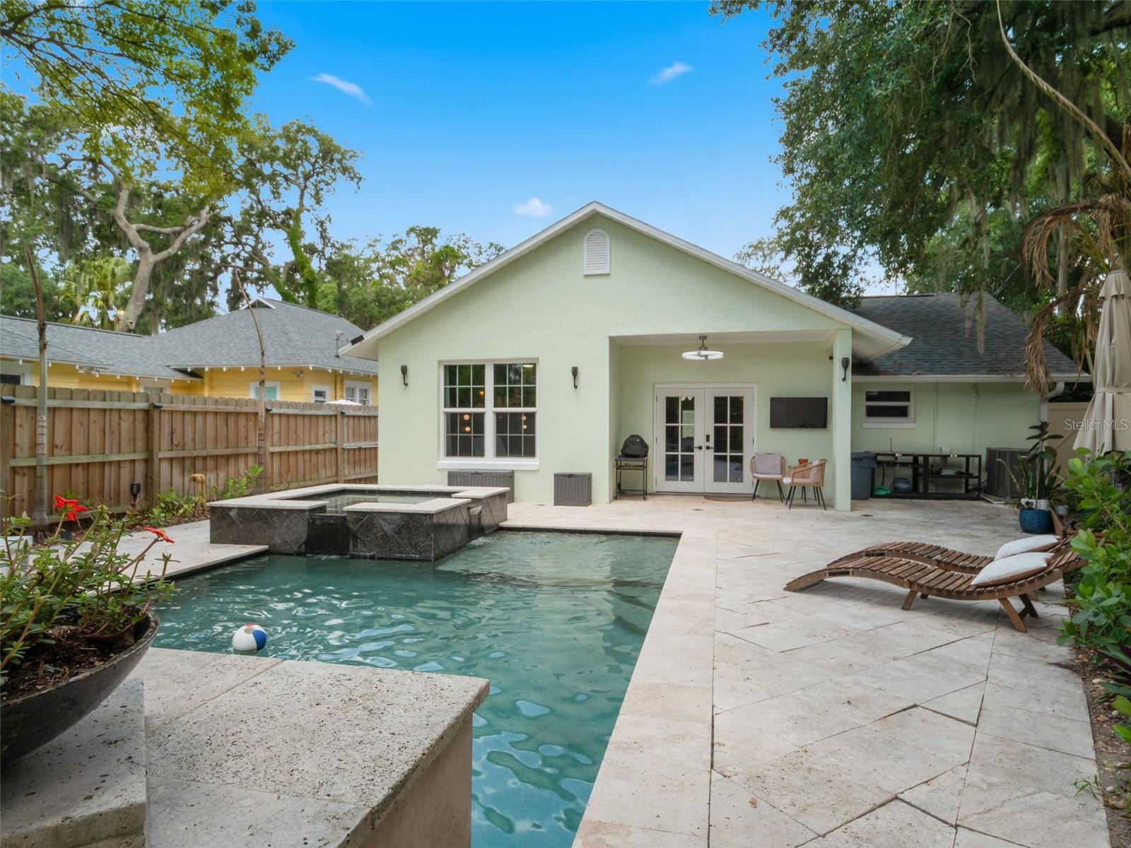 LAWSONA PARK - Residential