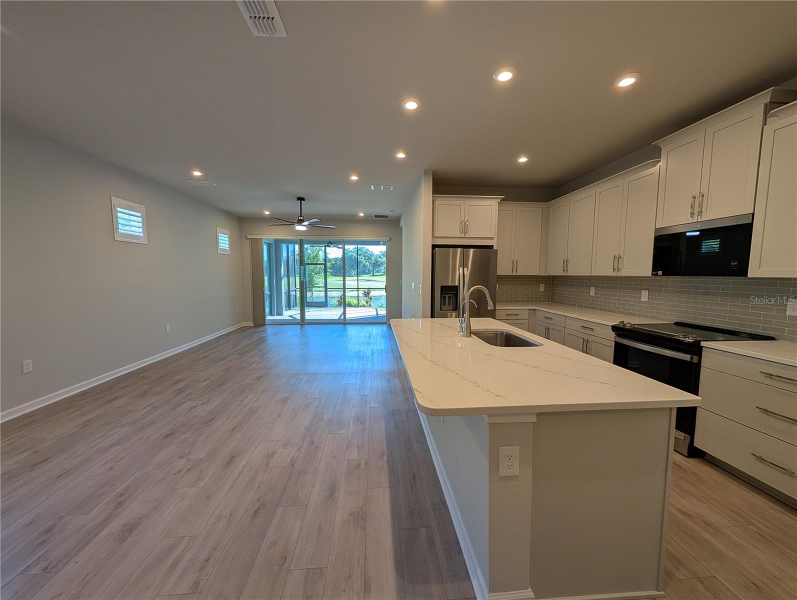 THE PRESERVE AT LA PALOMA - Residential Lease