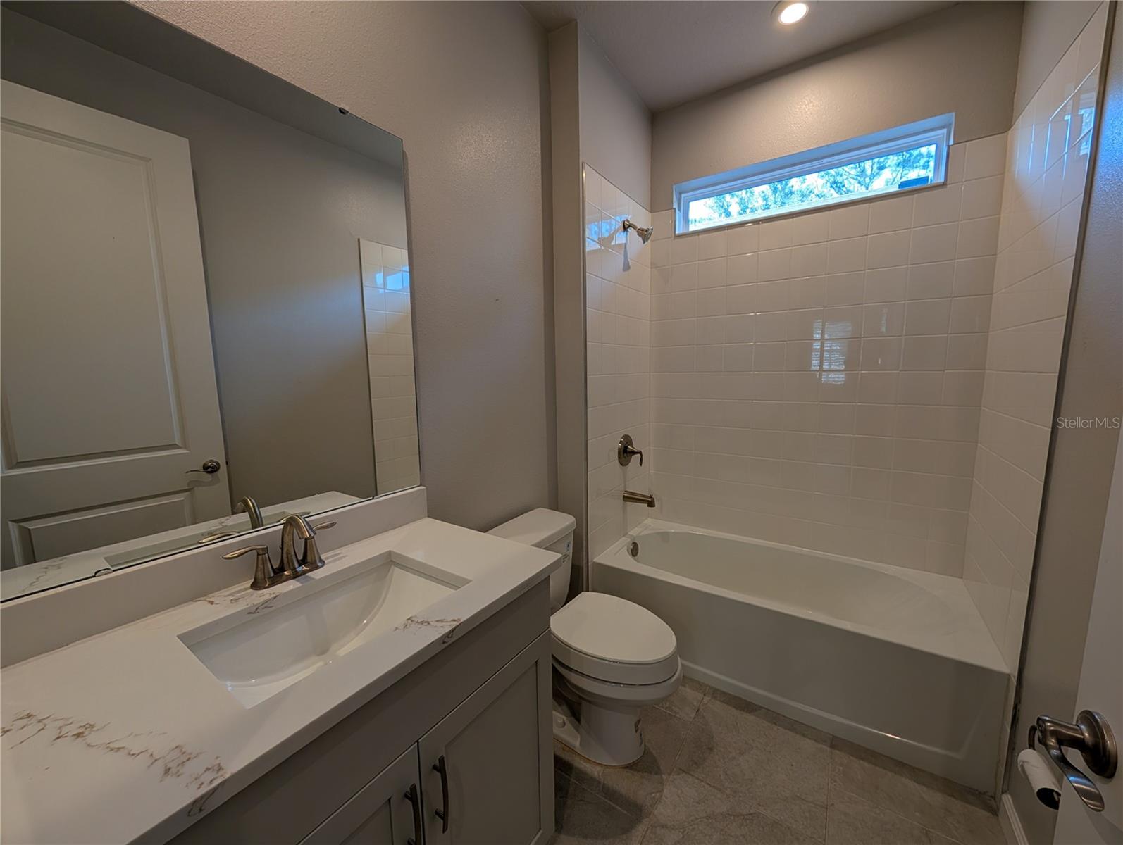 THE PRESERVE AT LA PALOMA - Residential Lease