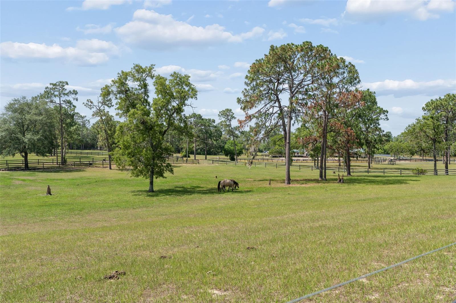 PINE RIDGE UNIT 03 - Residential