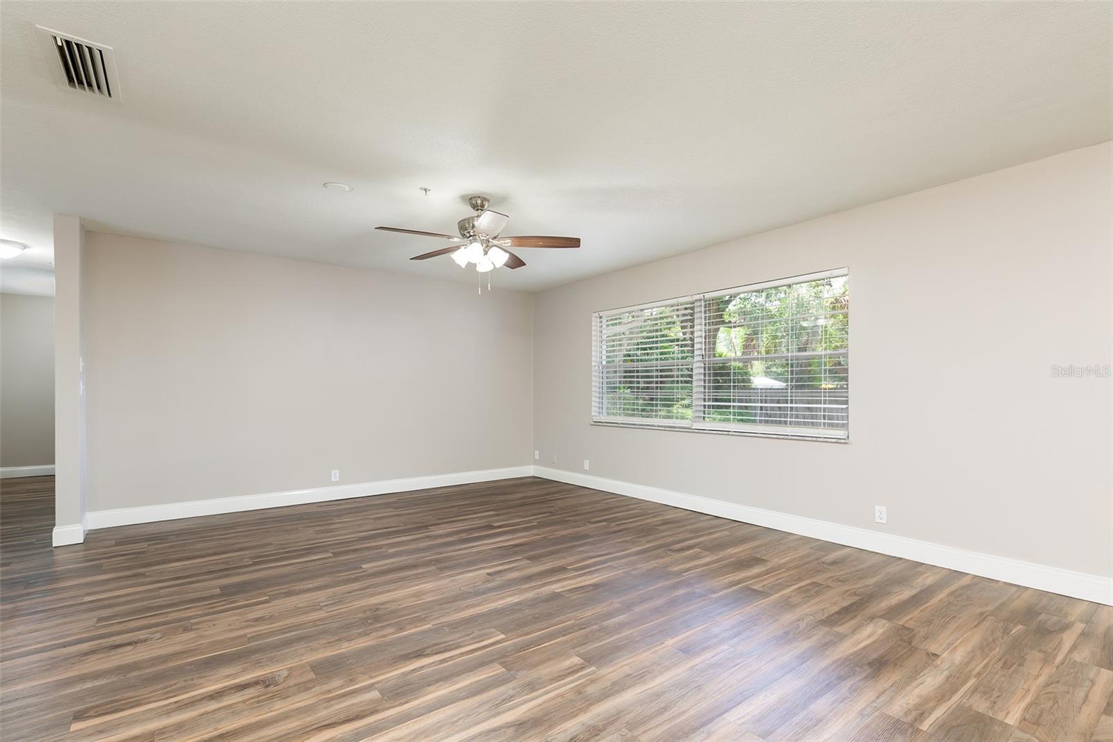LA FLORESTA UNIT 2 - Residential