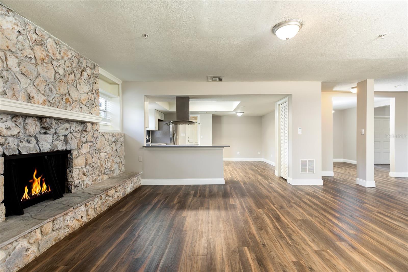 LA FLORESTA UNIT 2 - Residential