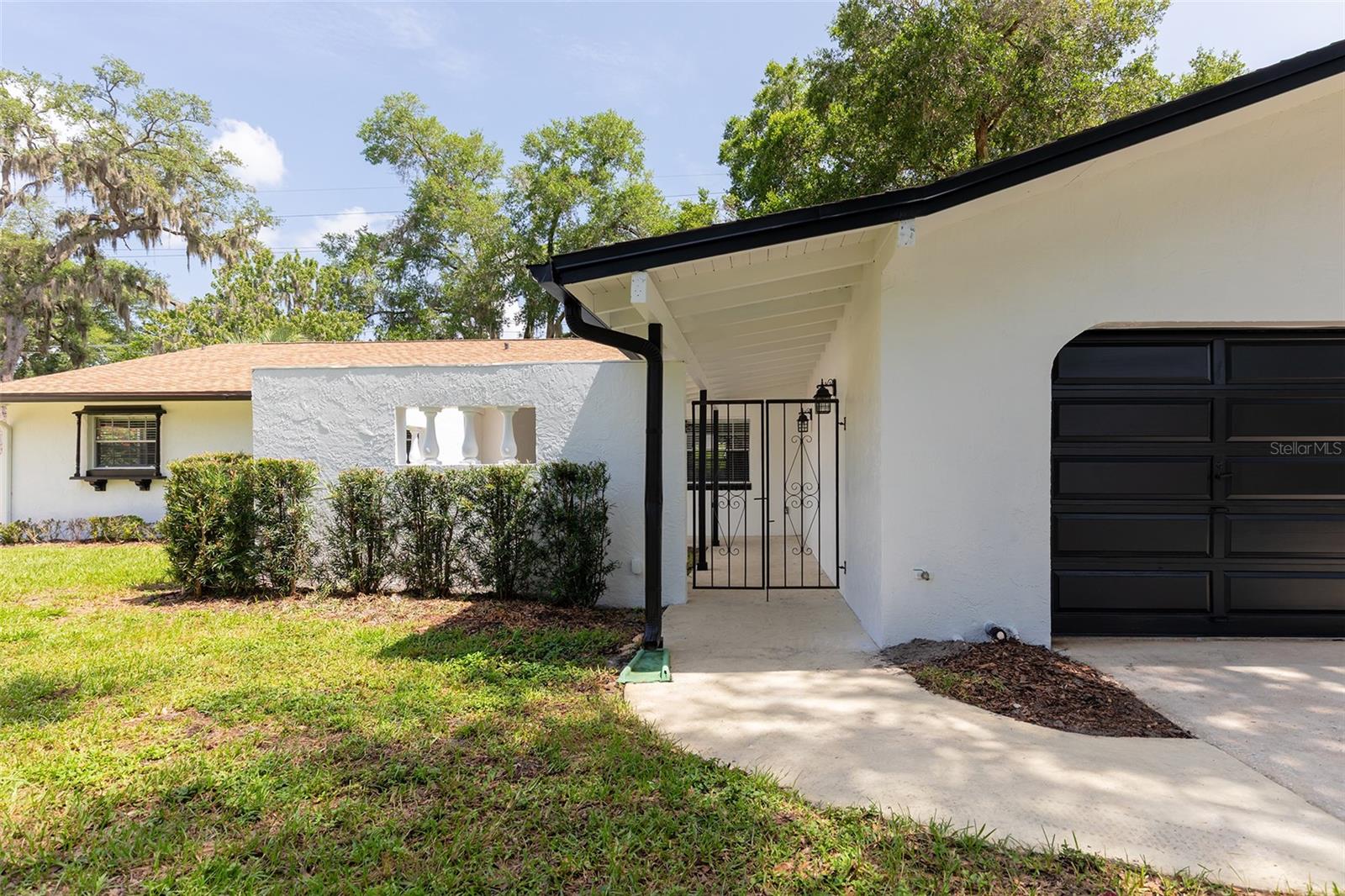 LA FLORESTA UNIT 2 - Residential