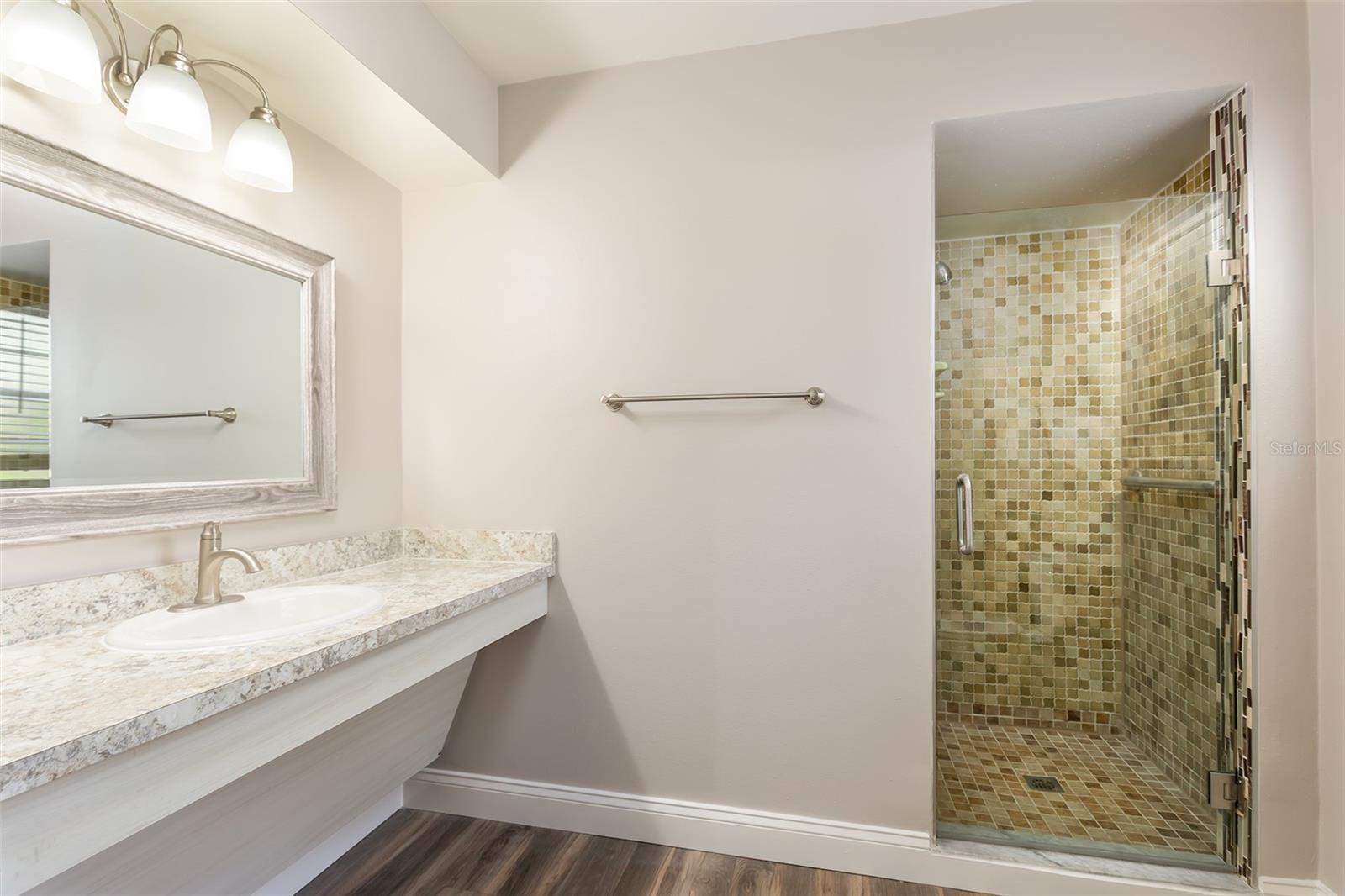 LA FLORESTA UNIT 2 - Residential
