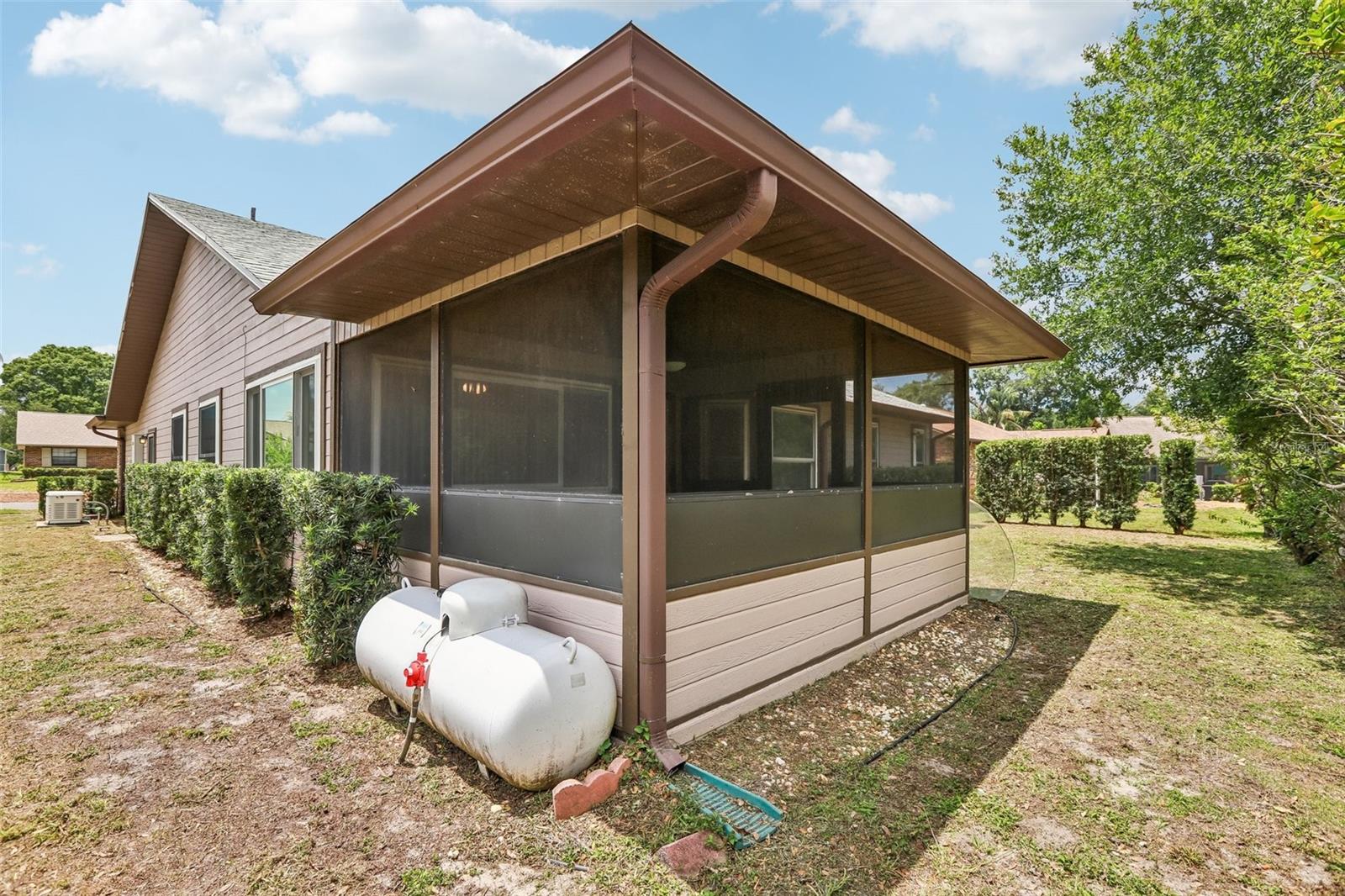 SILVER OAKS PH 01 - Residential