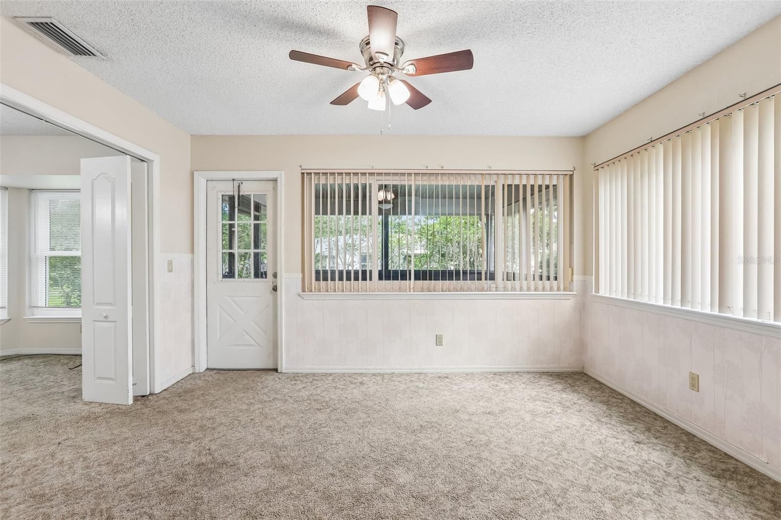 SILVER OAKS PH 01 - Residential