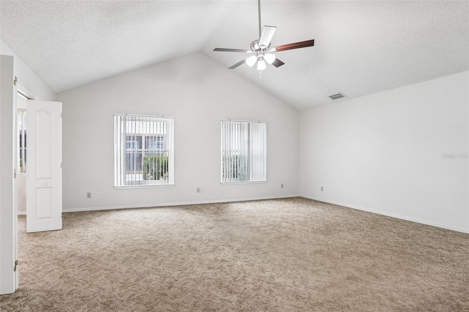 SILVER OAKS PH 01 - Residential