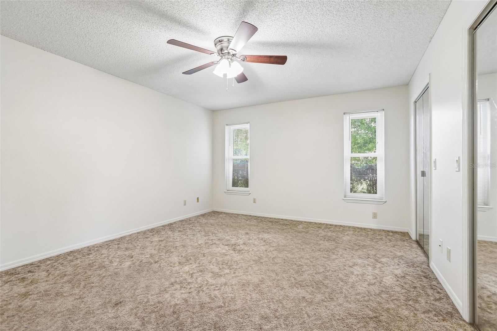 SILVER OAKS PH 01 - Residential