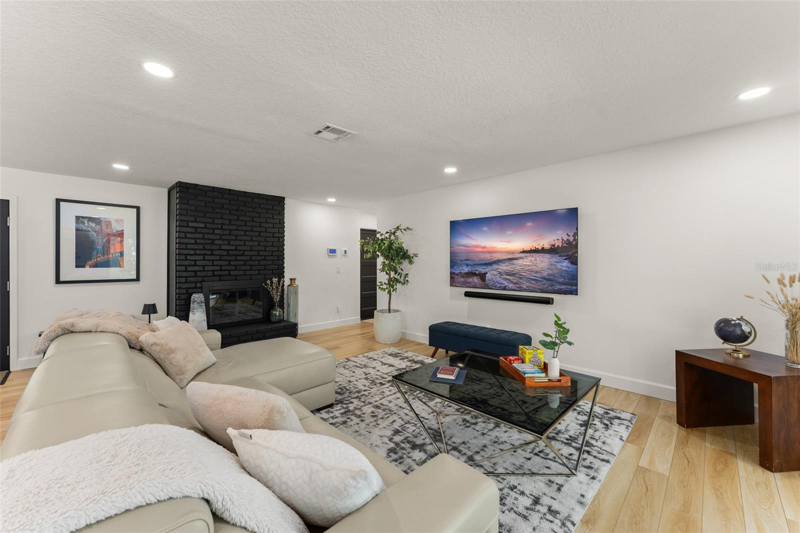 SWEETWATER OAKS SEC 02 - Residential