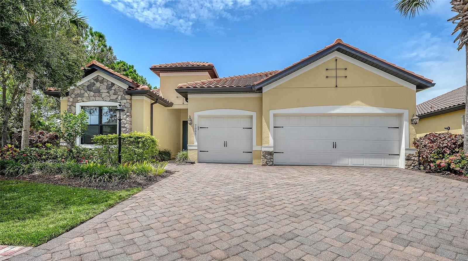 COUNTRY CLUB EAST AT LAKEWD RNCH YY1-4 - Residential