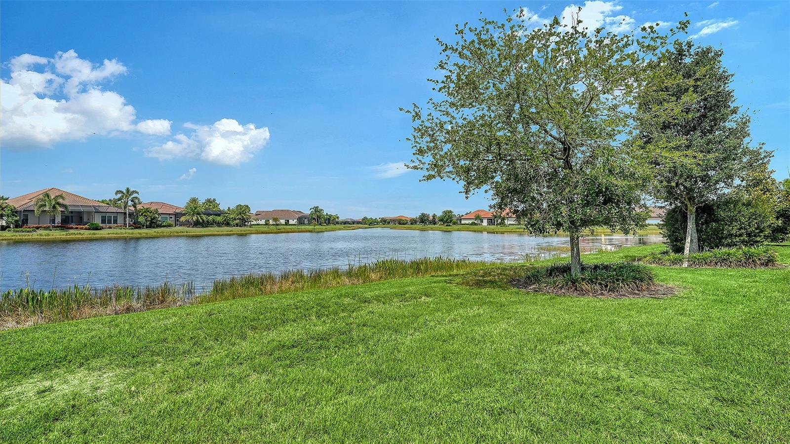 COUNTRY CLUB EAST AT LAKEWD RNCH YY1-4 - Residential