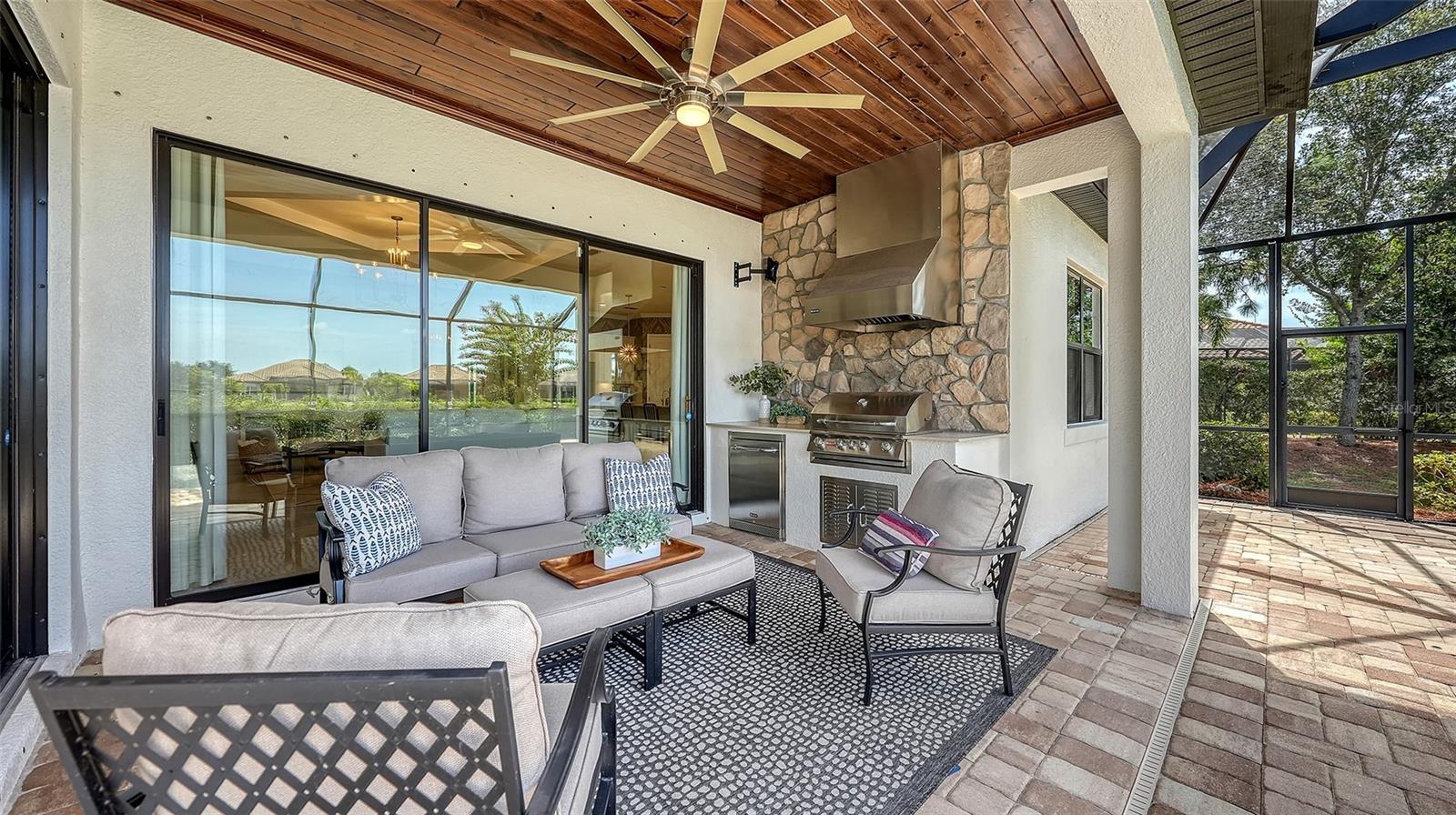 COUNTRY CLUB EAST AT LAKEWD RNCH YY1-4 - Residential