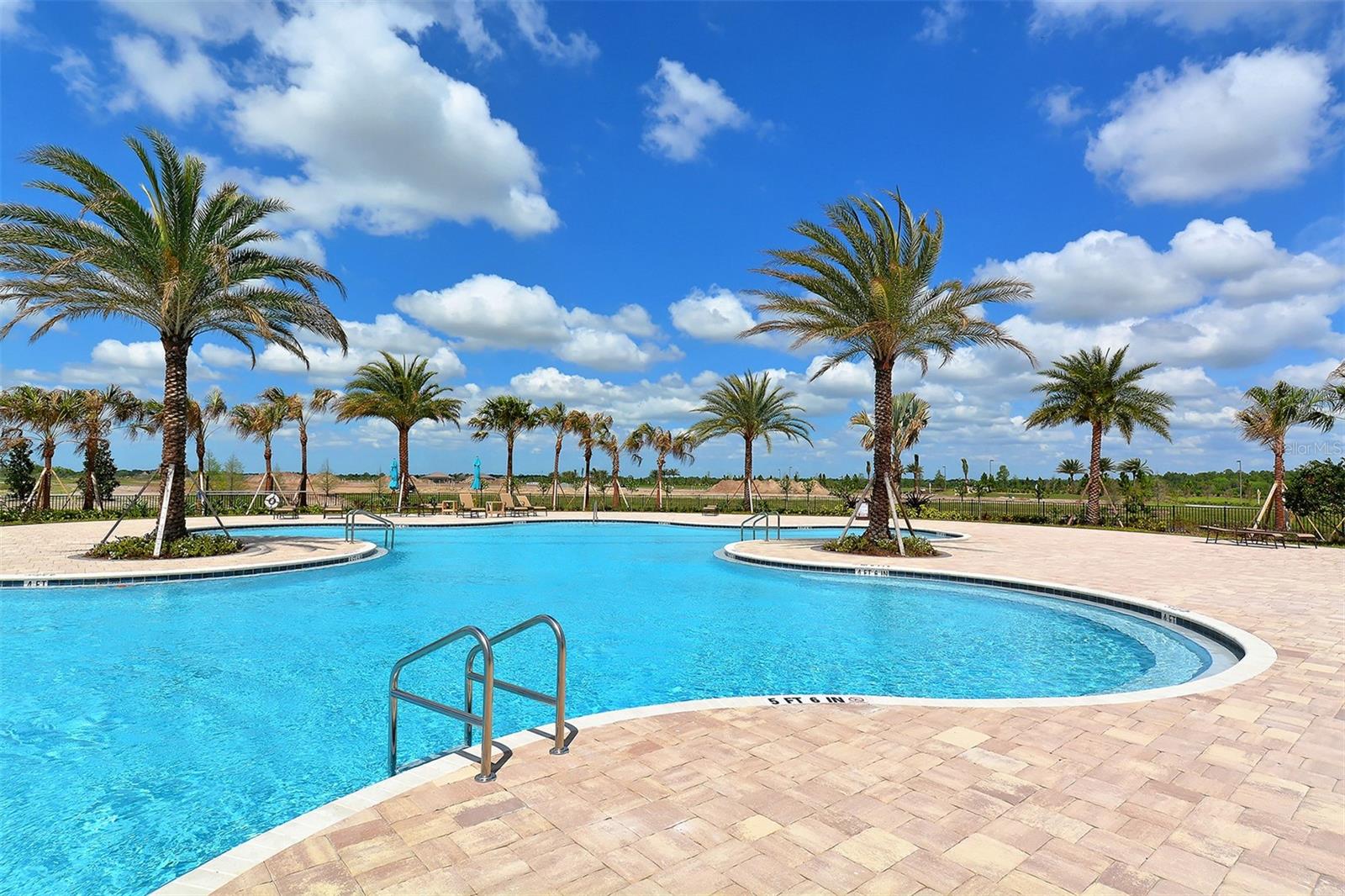 COUNTRY CLUB EAST AT LAKEWD RNCH YY1-4 - Residential