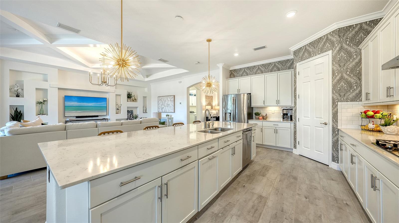 COUNTRY CLUB EAST AT LAKEWD RNCH YY1-4 - Residential