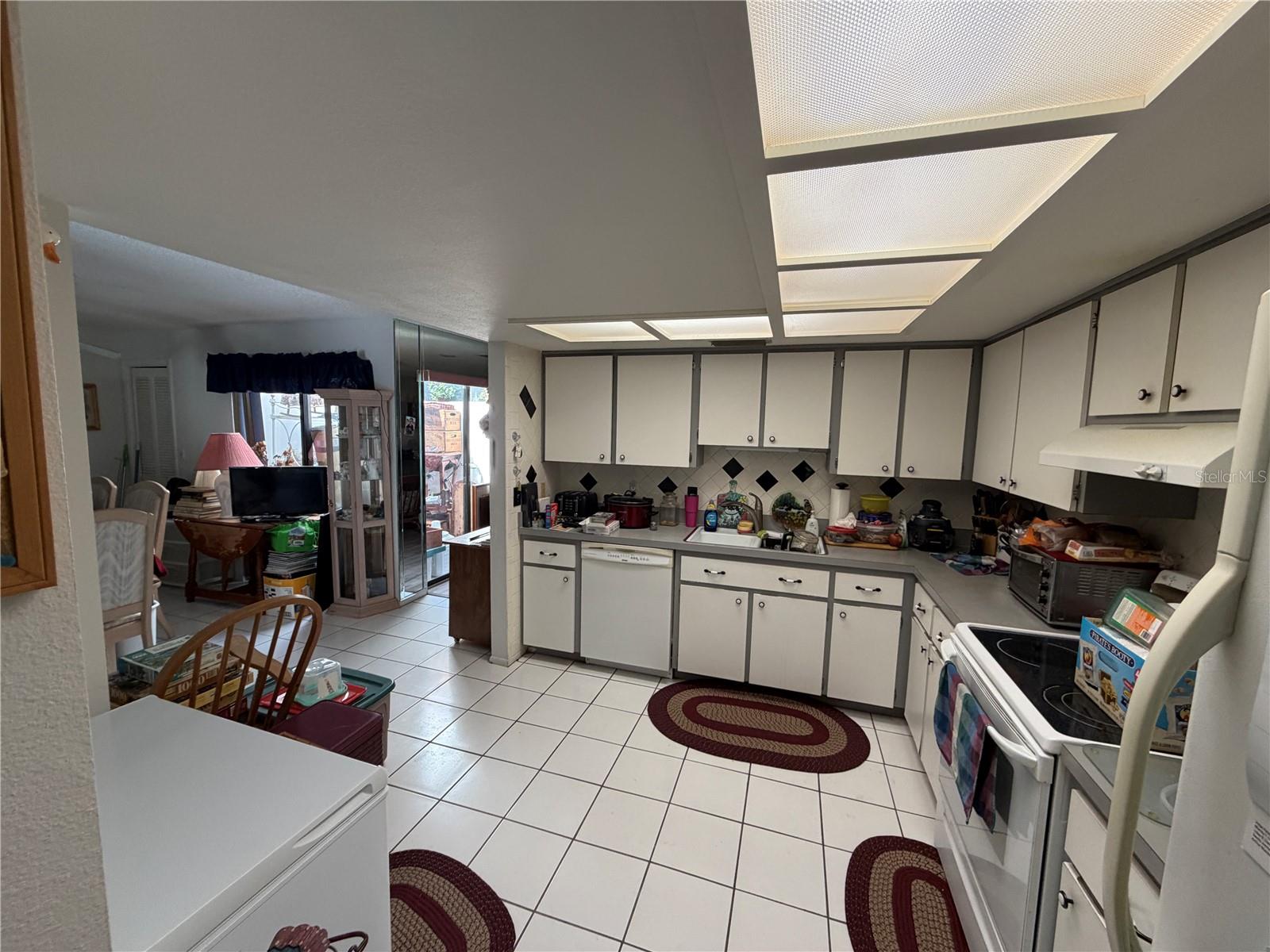 RIVER SIDE VILLAGE CONDO - Residential
