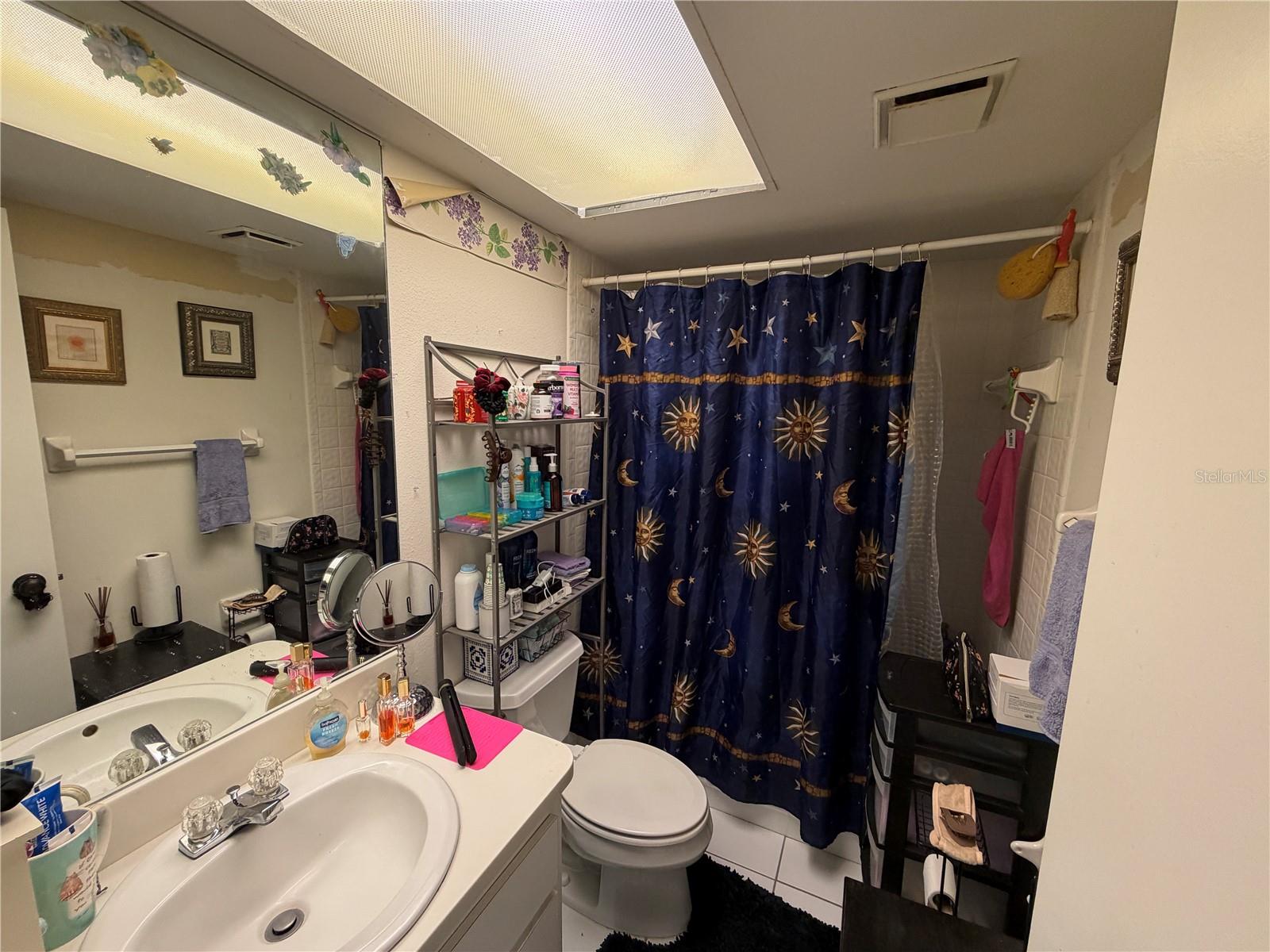 RIVER SIDE VILLAGE CONDO - Residential