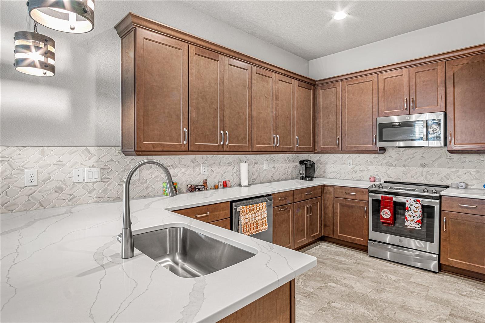 WOODHAVEN PHASE 2 MB 65 PGS 97-114 - Residential