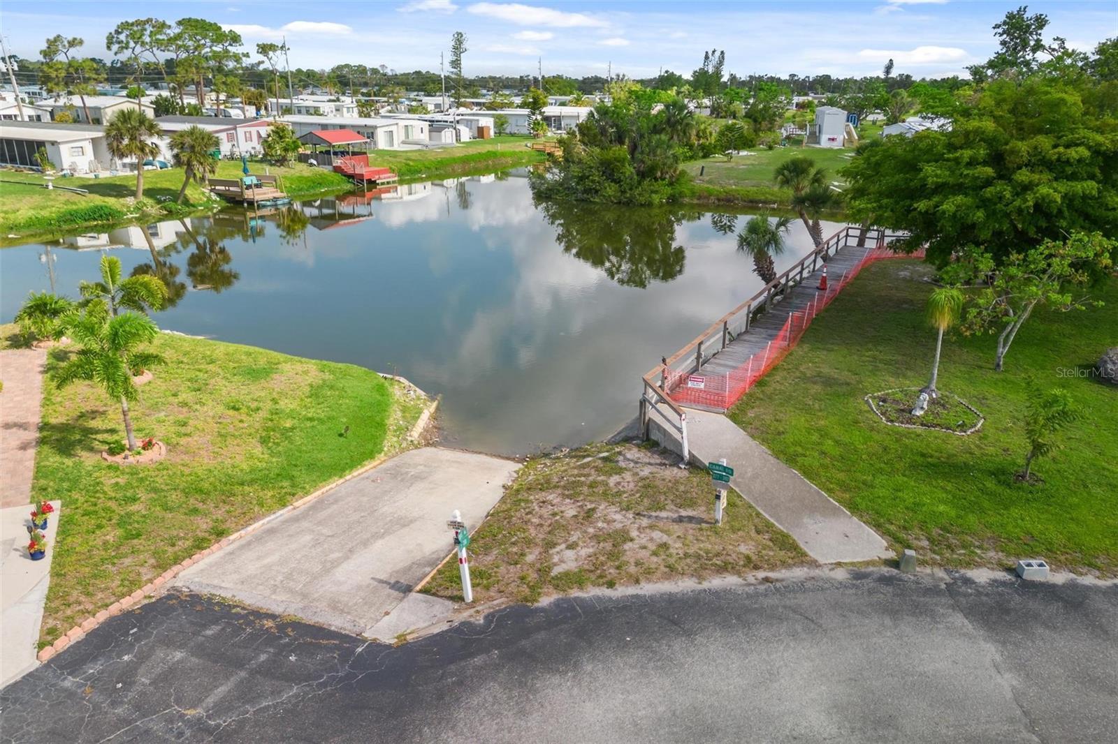 HOLIDAY TRAVEL PARK ENGLEWOOD - Residential
