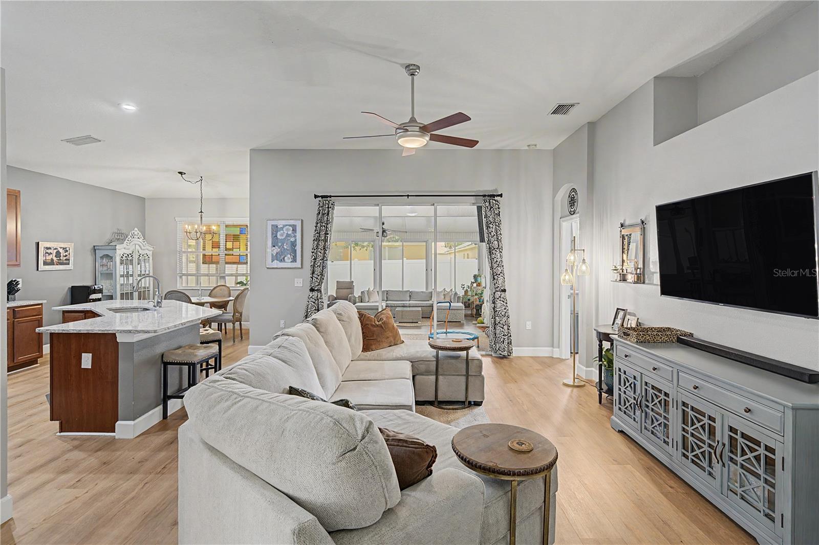 LAKE BERNADETTE - Residential