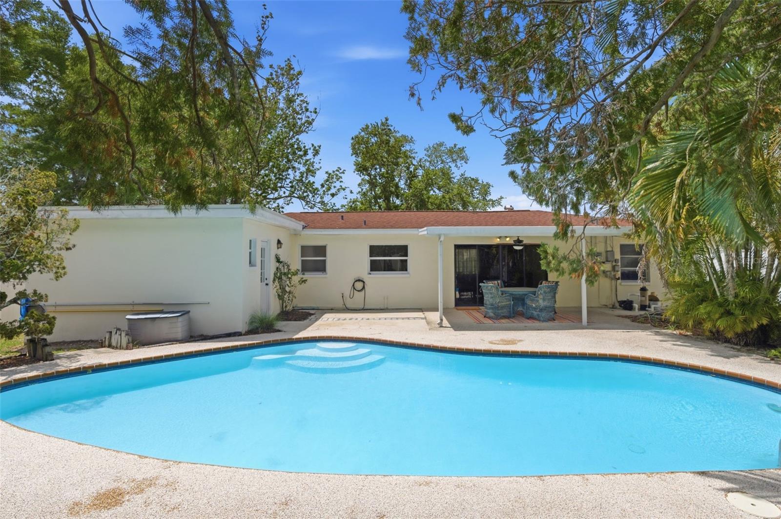 ESQUIRE ESTATES - Residential